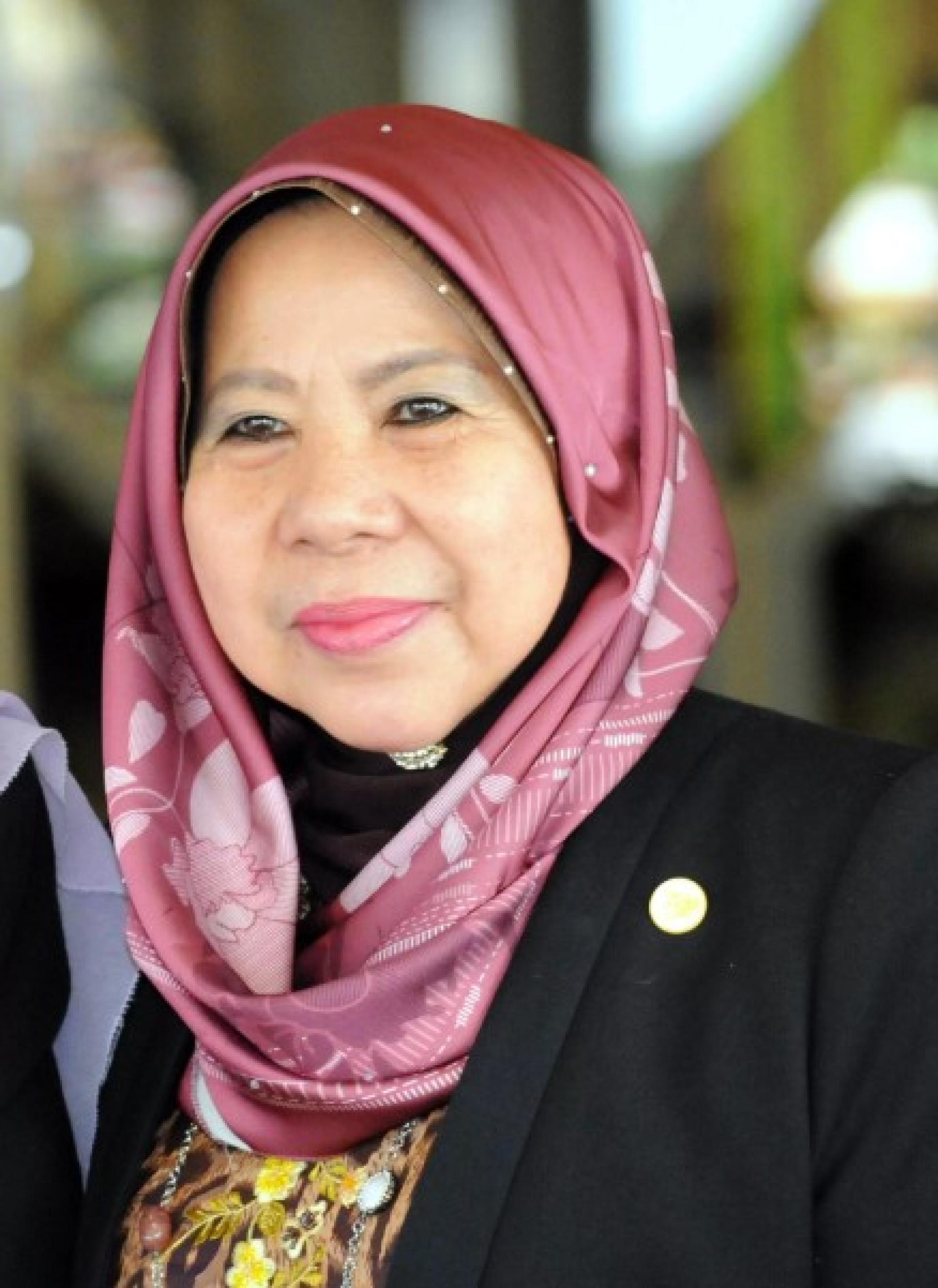 拿督罗茜尤努斯。