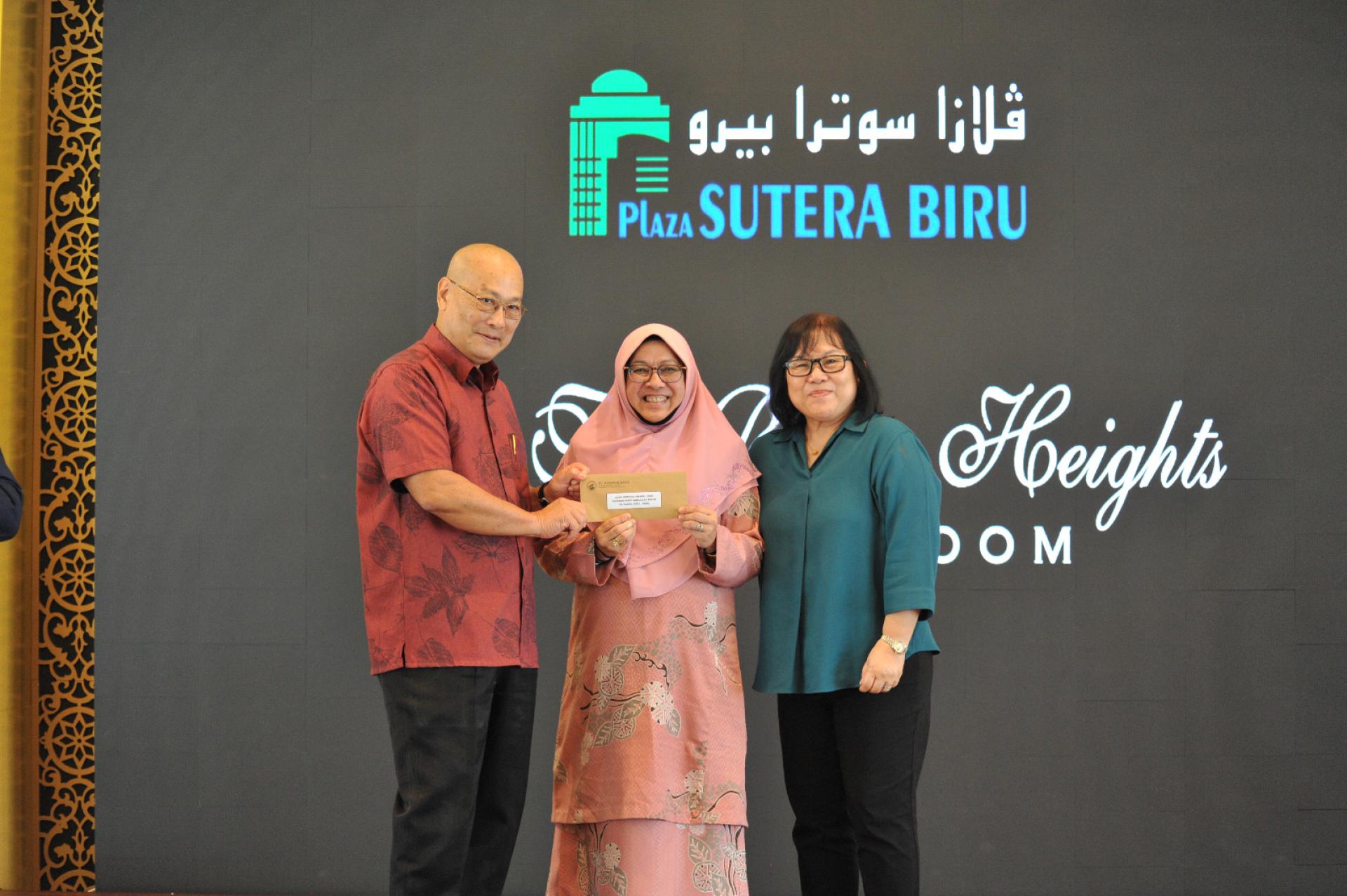 Fatimah老师获颁35年长期服务奖