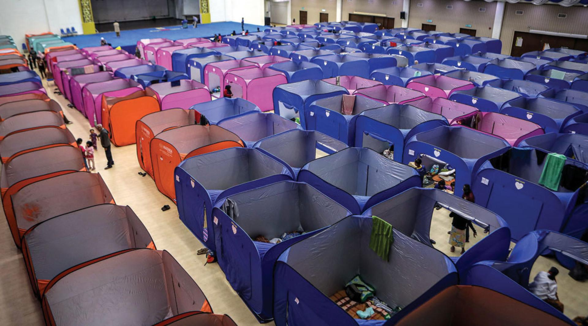 在玻璃市，部分灾黎被安置在加央愿景礼堂的临时疏散中心。