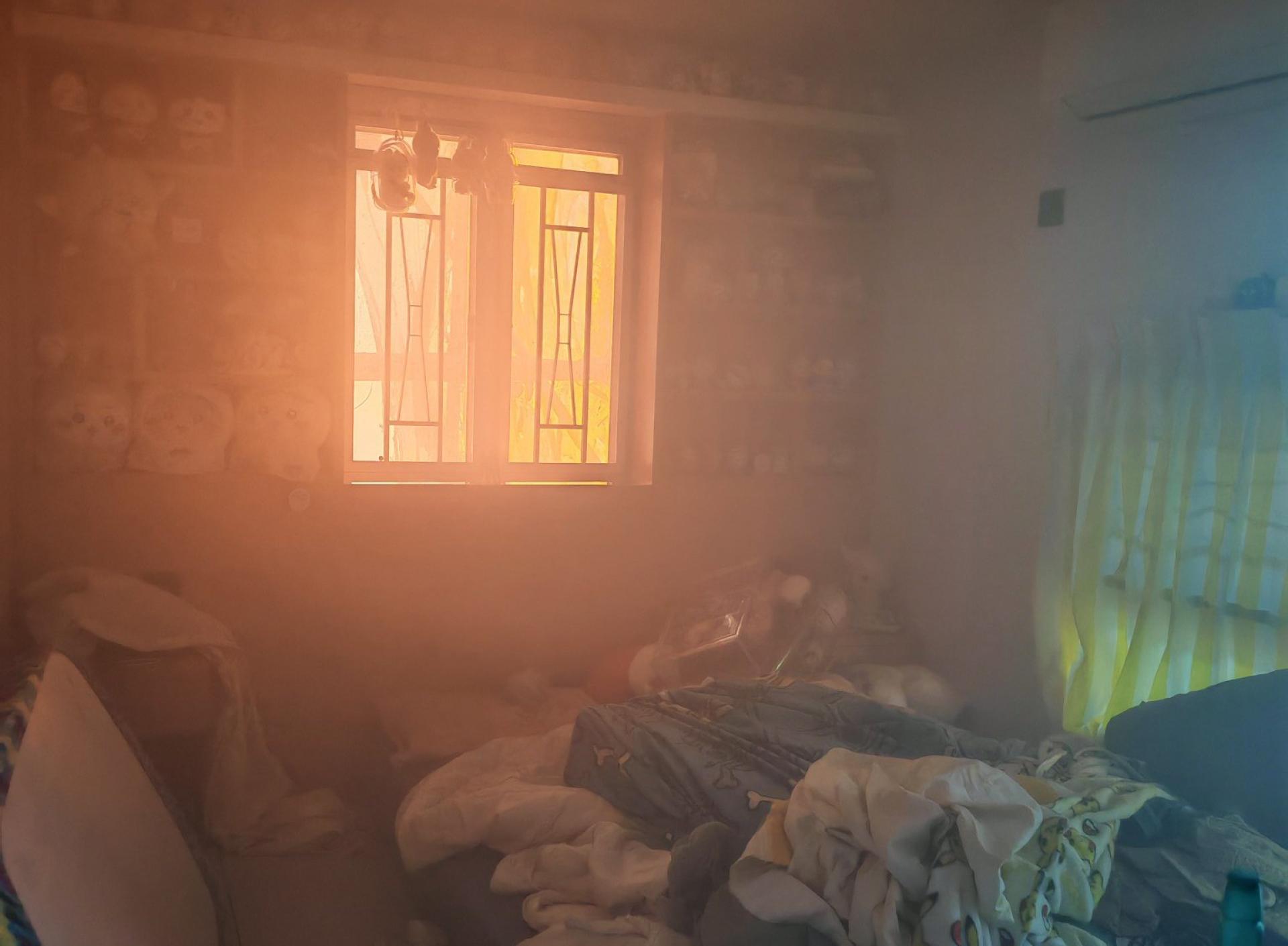 这位灾民除了救出一对夫妇，更表达了无常面前一切都带不走的顿悟。