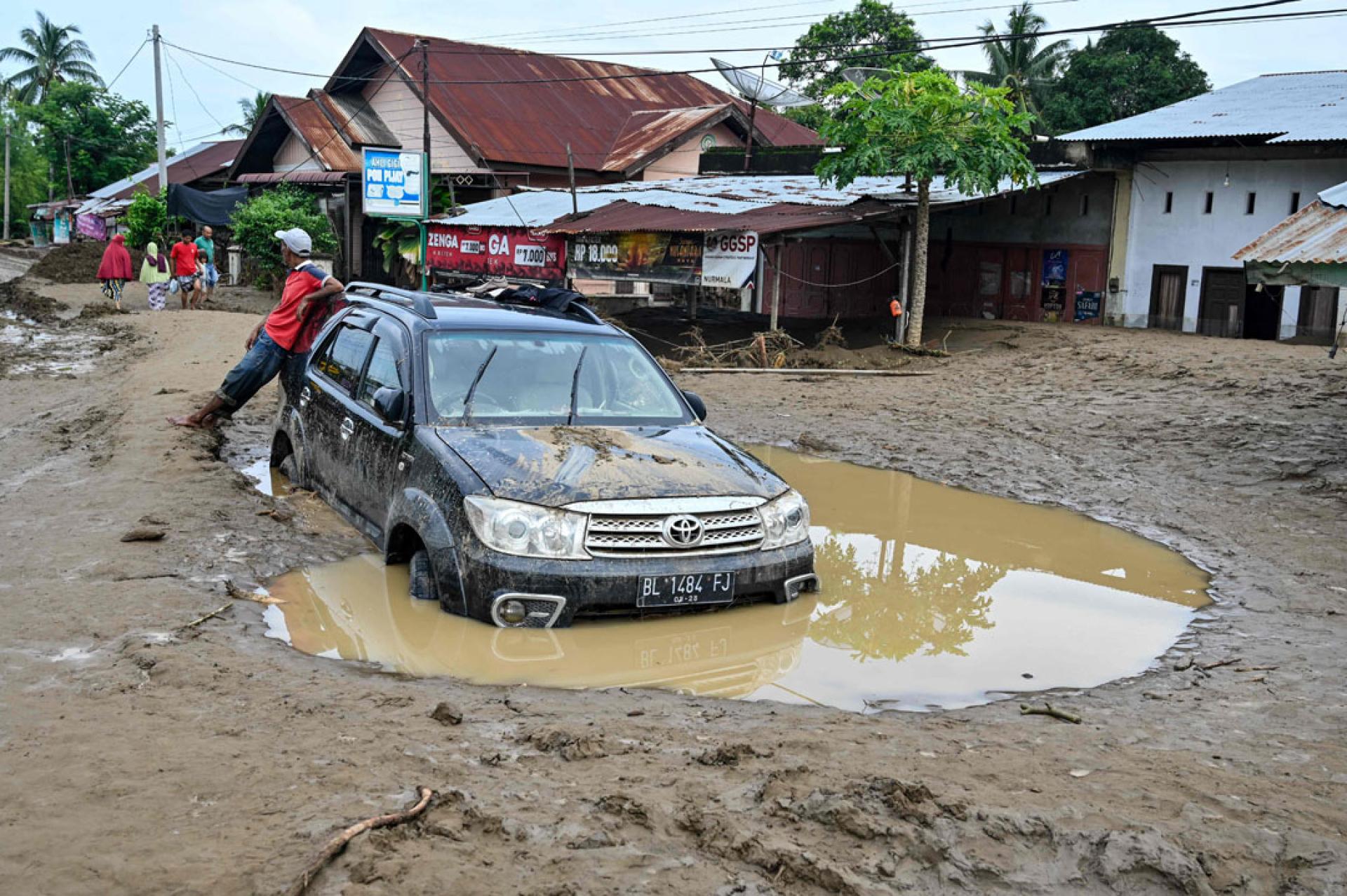 亚齐省有25人遇难。