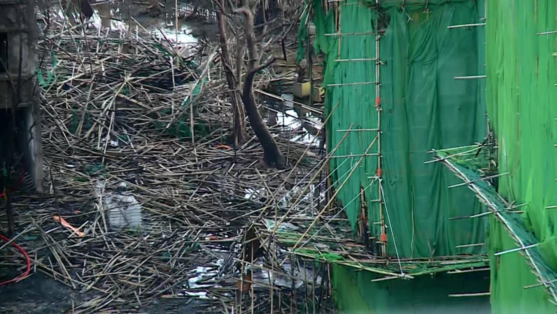 屋宇署表示，大埔宏福苑五级火警揭示宏业在地盘安全管理有严重缺失，包括使用大量发泡胶板遮封维修楼宇的窗户。