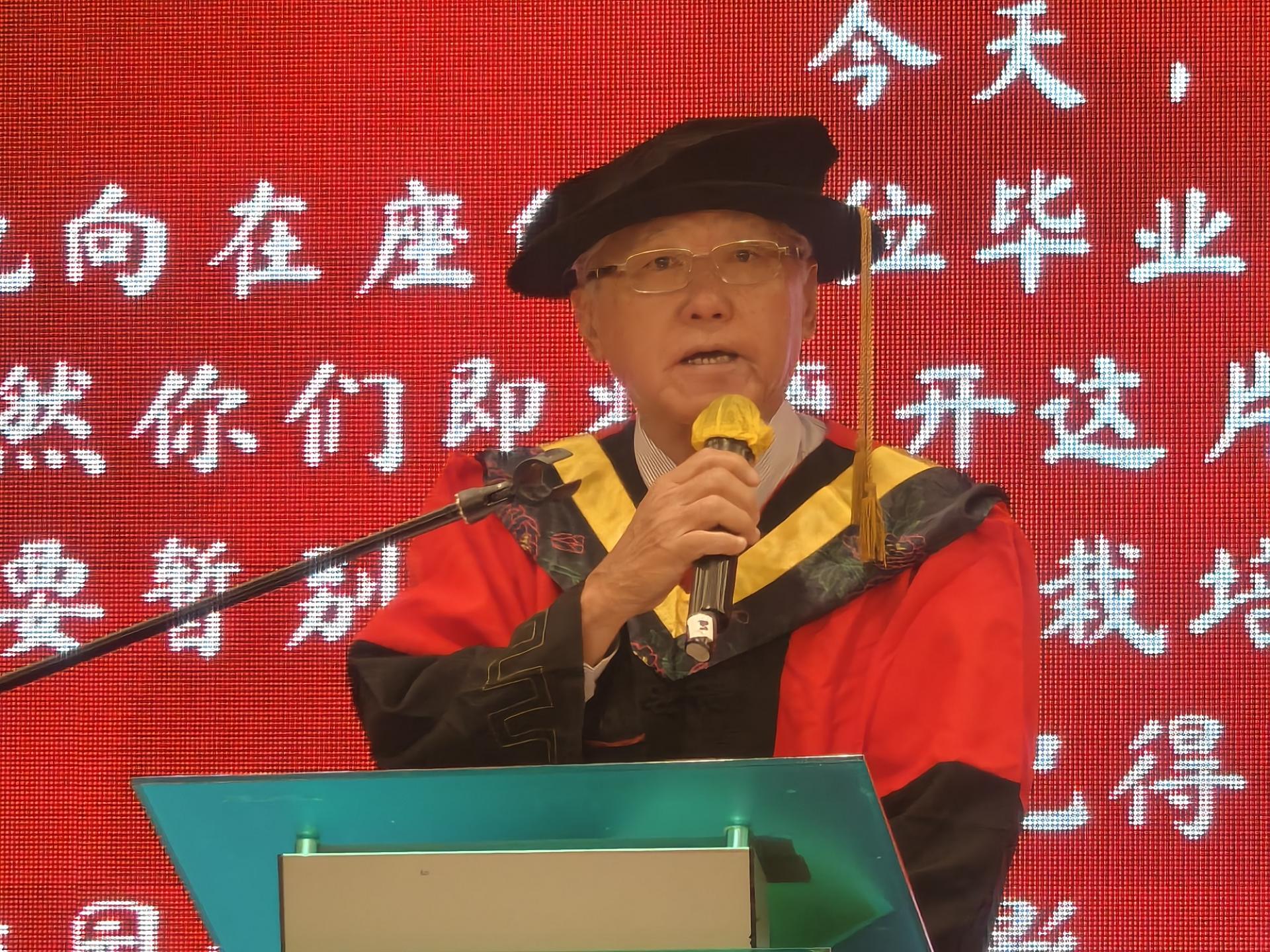 美里培民中学名誉董事长拿督林淑强致词。