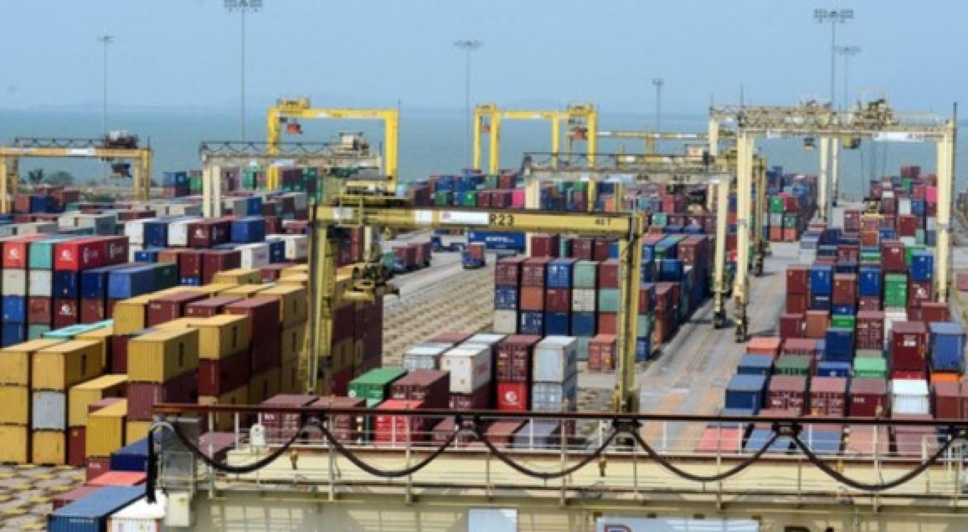 我国10月出口额同比增长15.7%，达1483亿2000万令吉创历史新高。