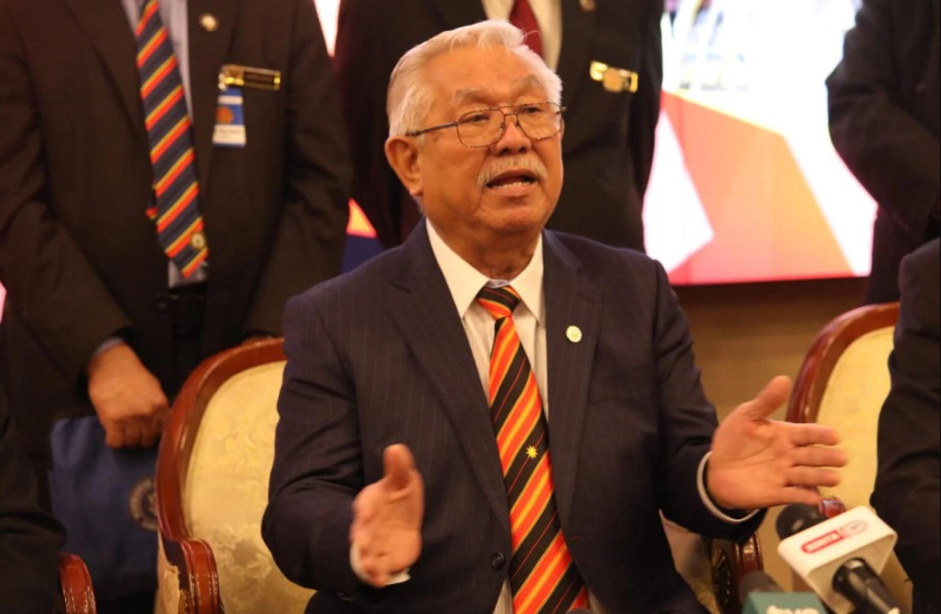 砂拉越总理署部长拿督斯里约翰西基。