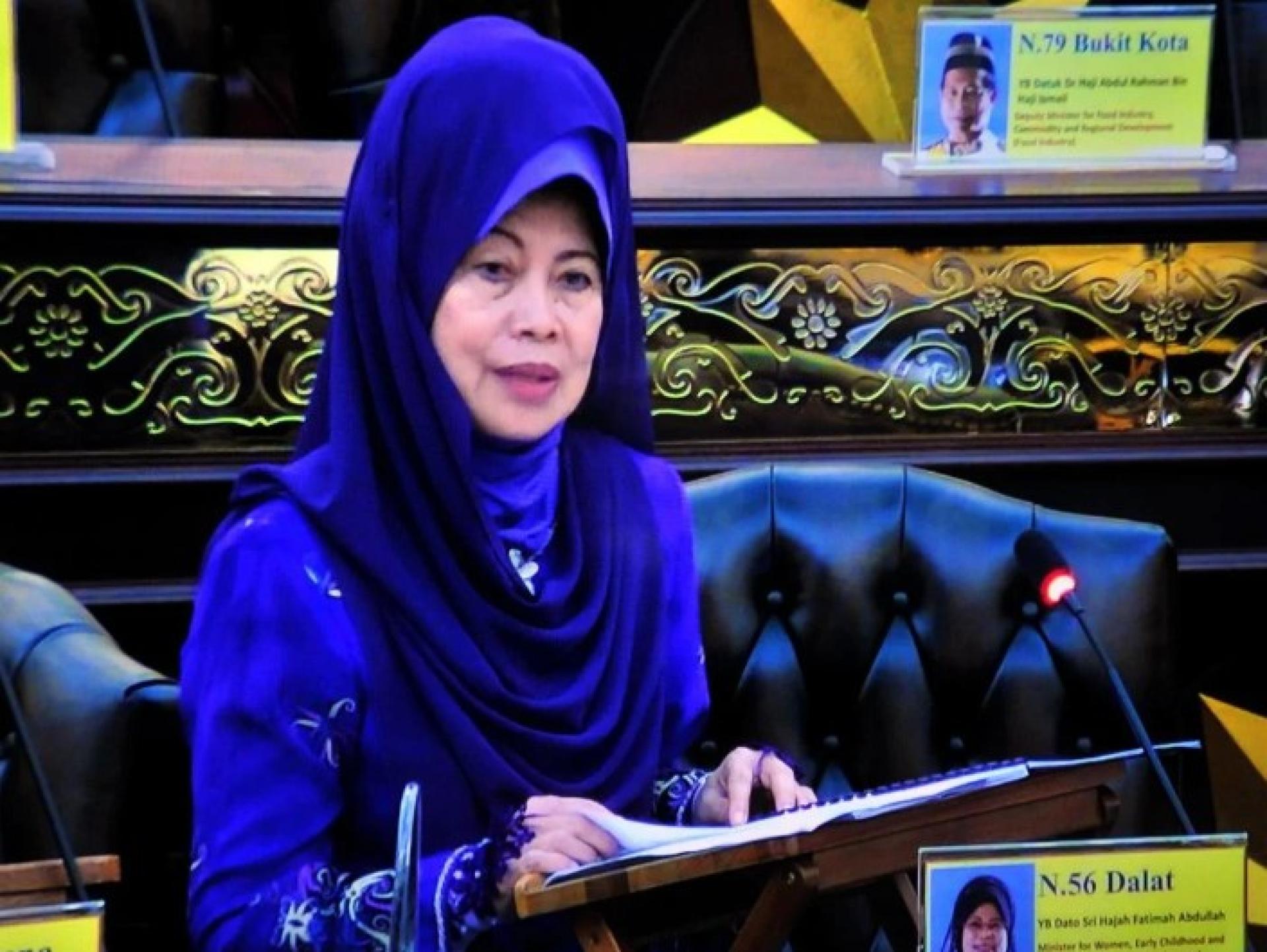 砂拉越妇女、儿童及社区福祉发展部长拿督斯里陈赛明。