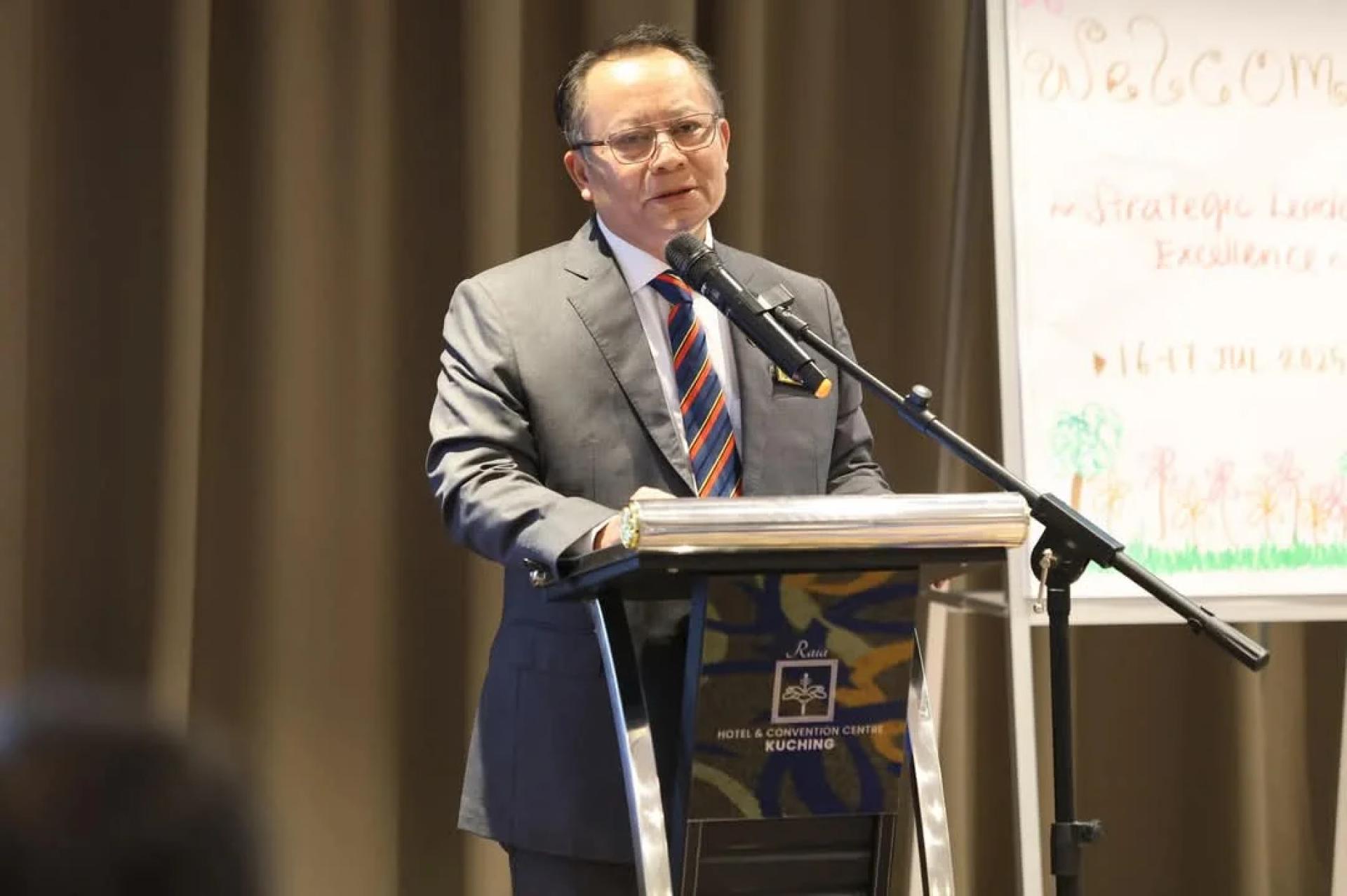 State Secretary, Datuk Amar Mohamad Abu Bakar Marzuki.