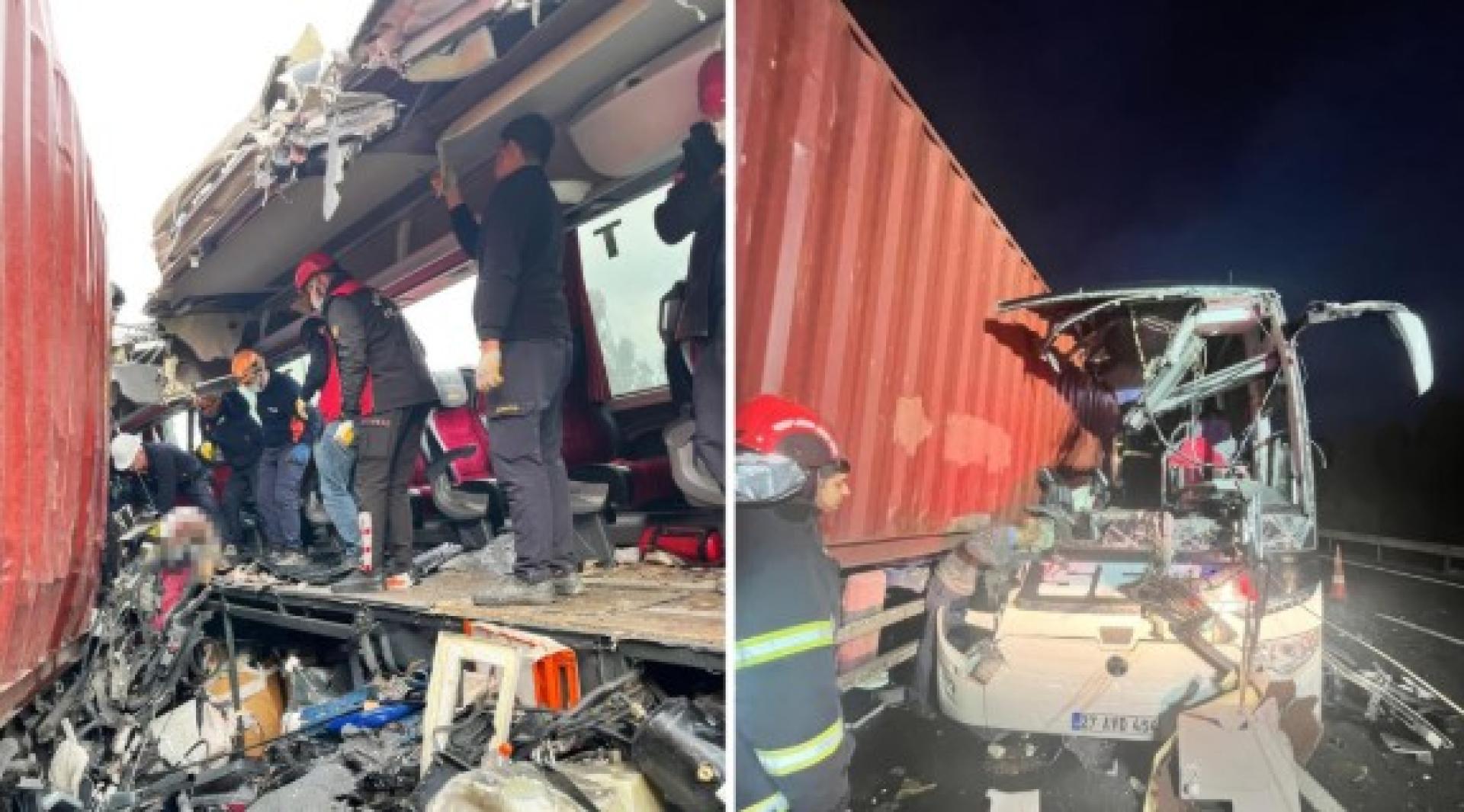 巴士撞上因爆胎而停在路上的联结车。