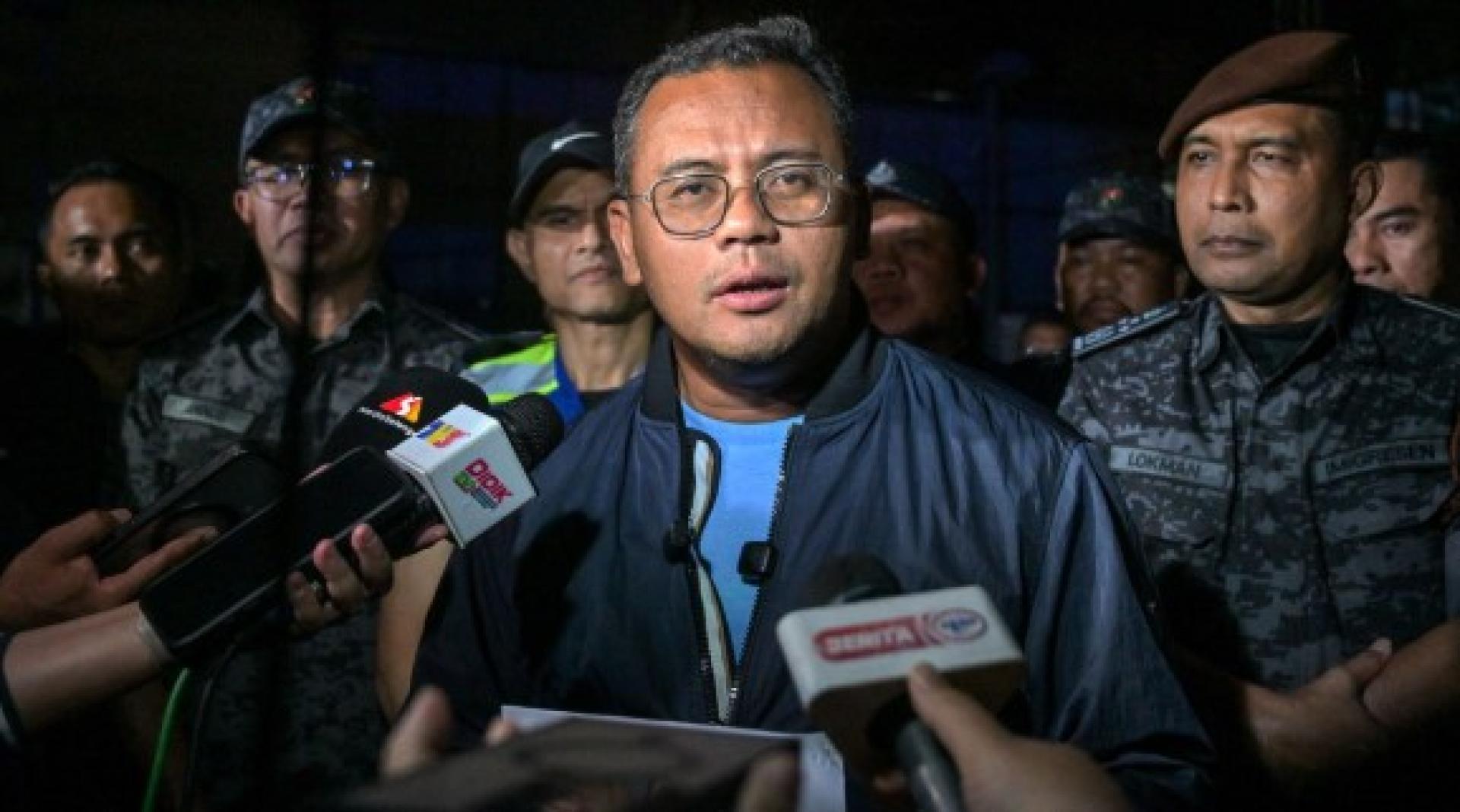 阿米鲁丁亲率各执法单位突击热点区─士拉央峇鲁。