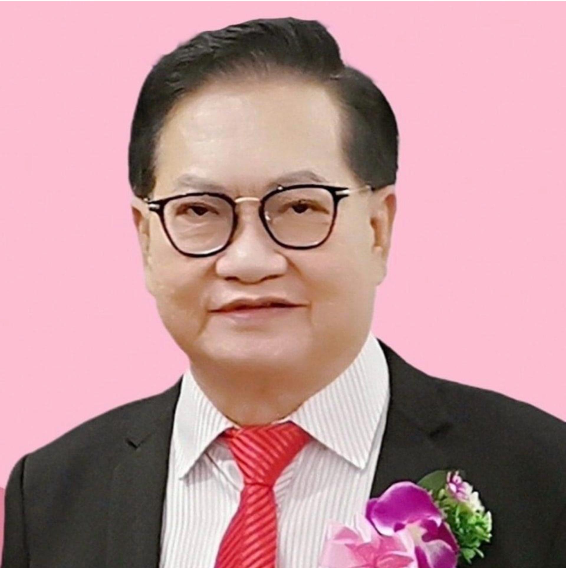 斯木省华总会长兼成邦江中华总商会会长拿督吴标生博士。