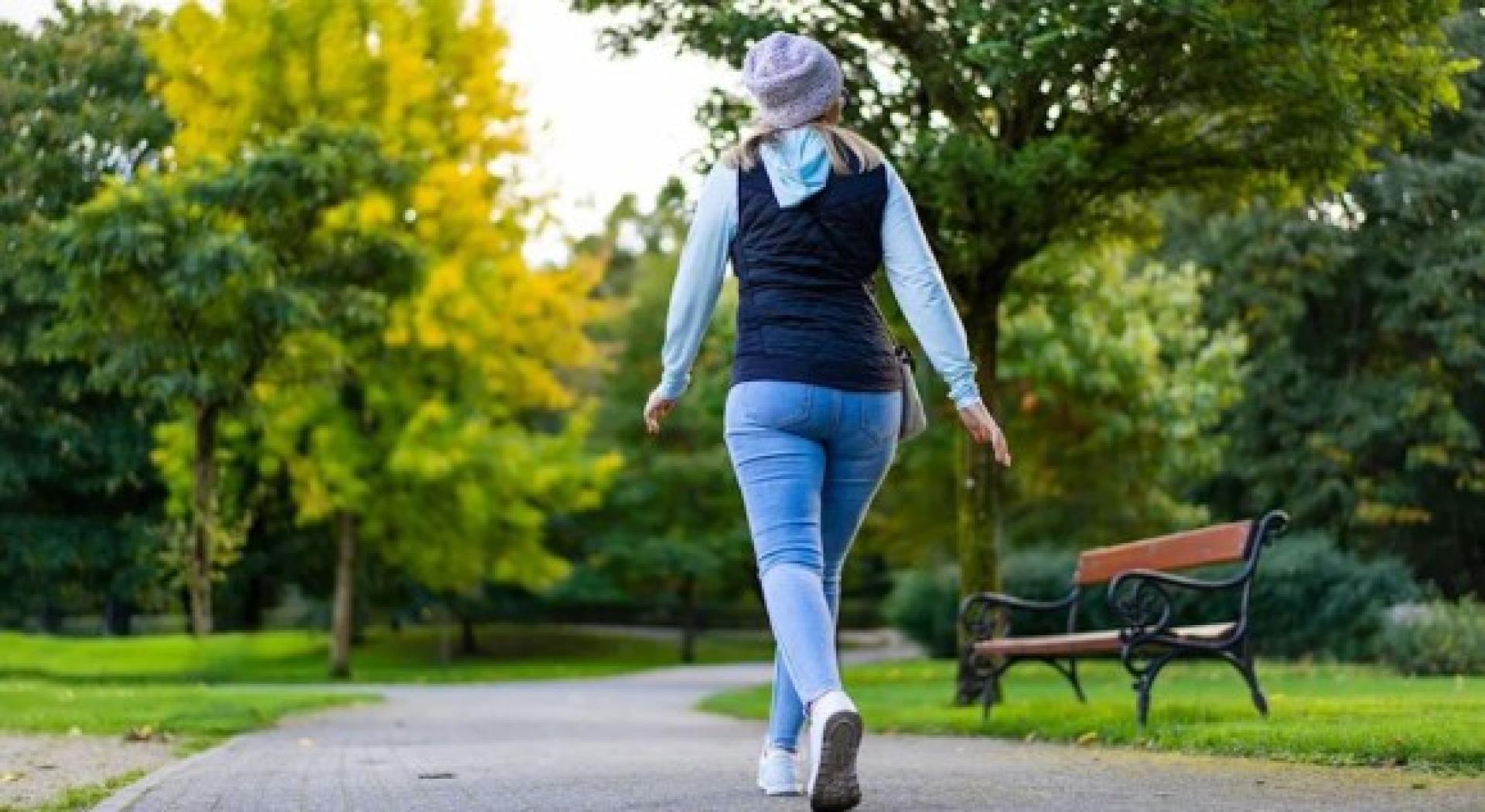 欧美再次掀起“放屁散步”风潮。（示意图）