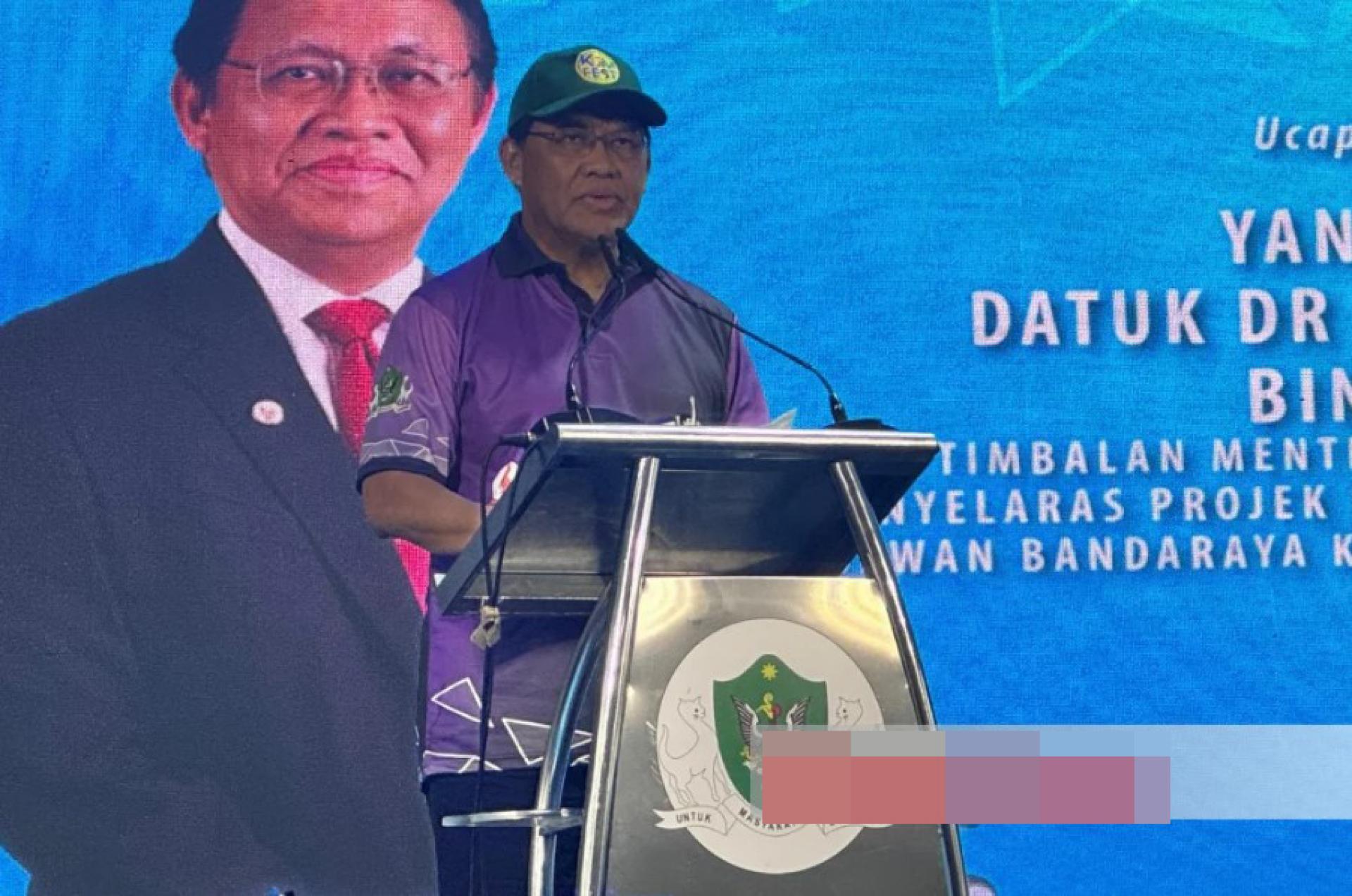 阿都拉曼在活动上致辞。