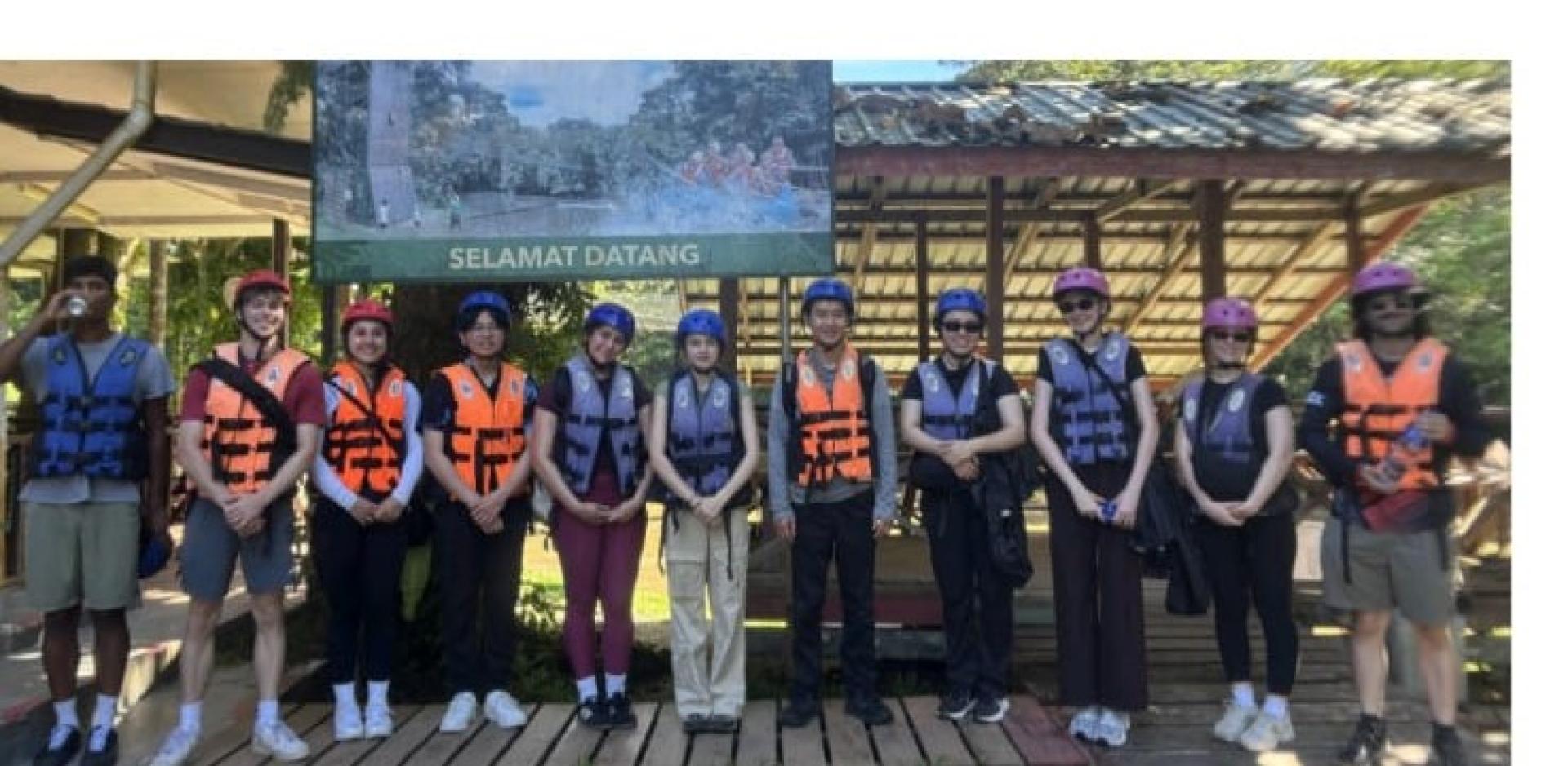 西澳大利亚大学学生参观淡武隆国家公园