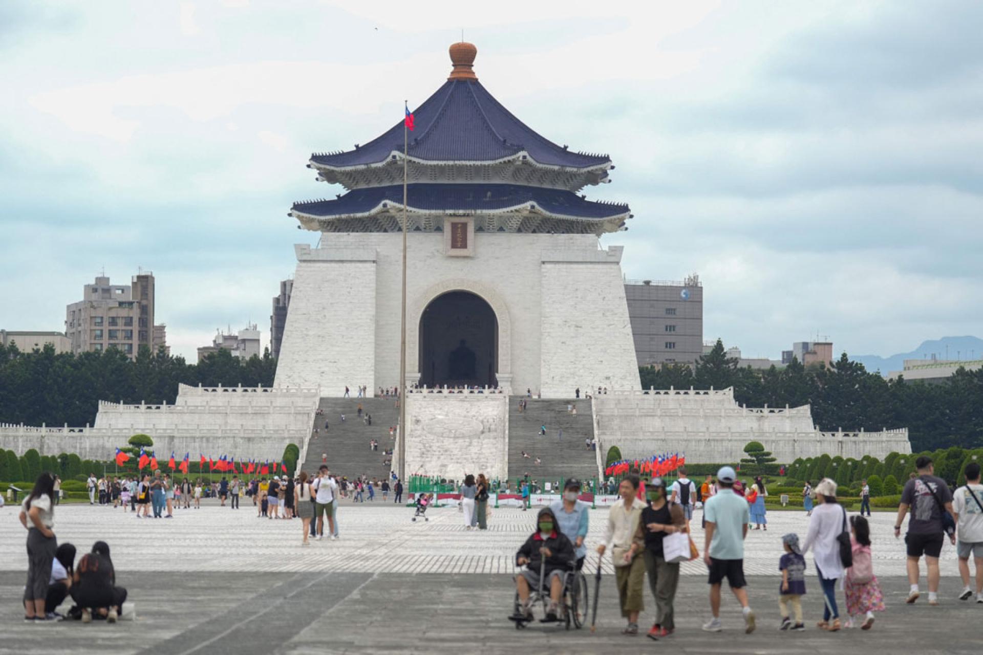 民调显示，台湾85.1%民众支持政府主张“广义维持现状”。图为台北中正纪念堂。