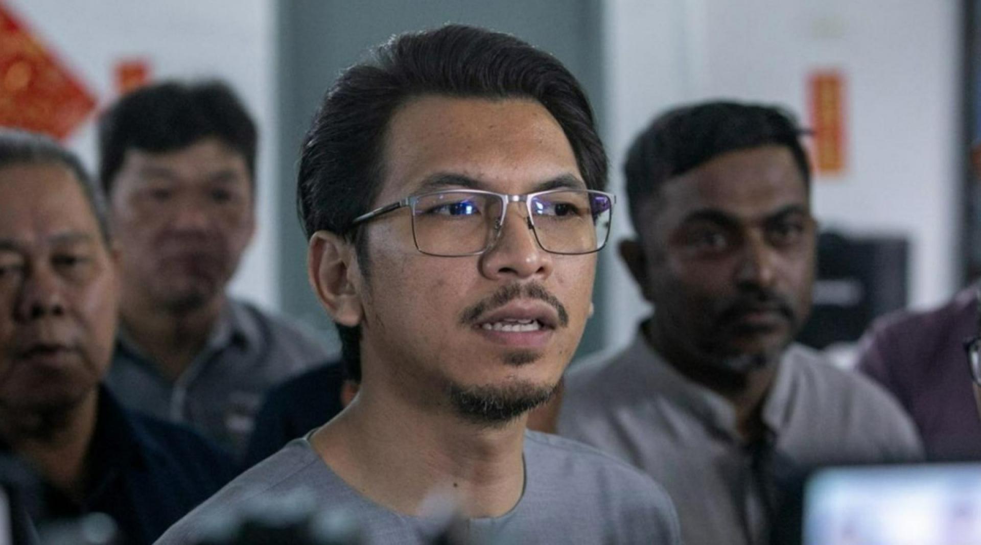 卡米尔表示，在决定承认统考文凭的任何形式之前，政府需要有足够的空间来全面研究最佳框架。