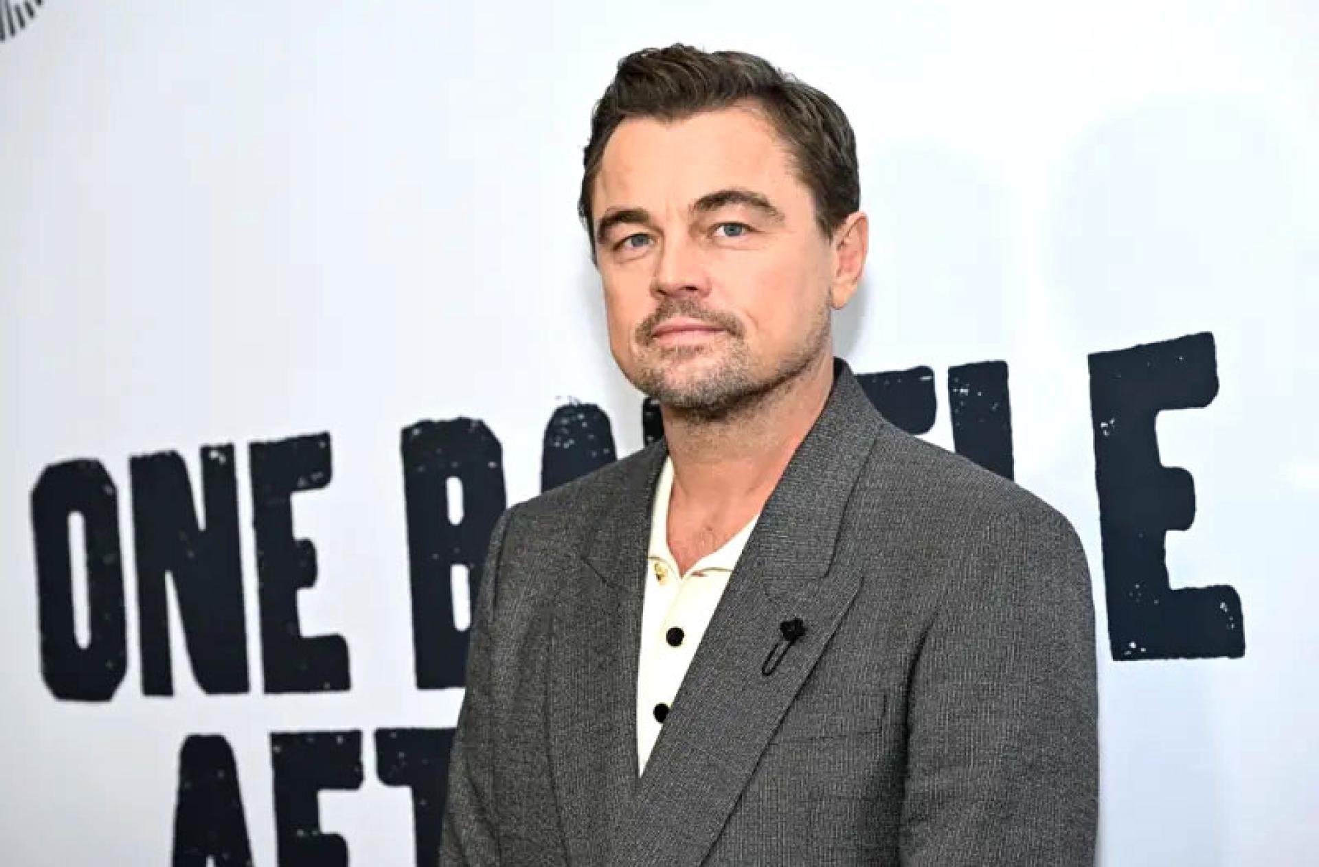 里奥纳度狄卡比奥承认有怪癖，外出时爱把脸遮住到旁人认不太出来，竟为了让演艺事业能长久，怕观众太快看腻他。