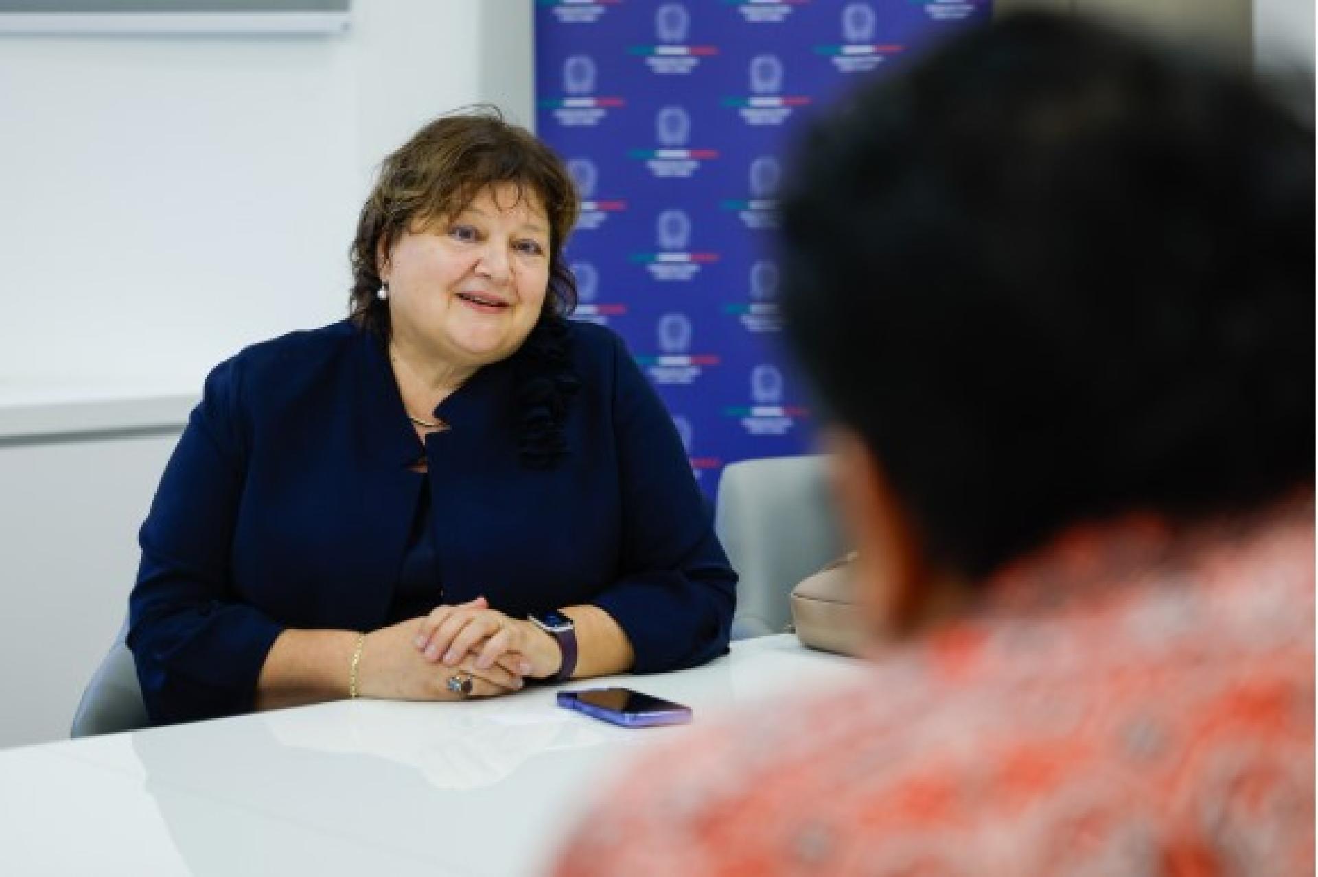 依莎贝拉帕嘉诺接受《马新社》专访。