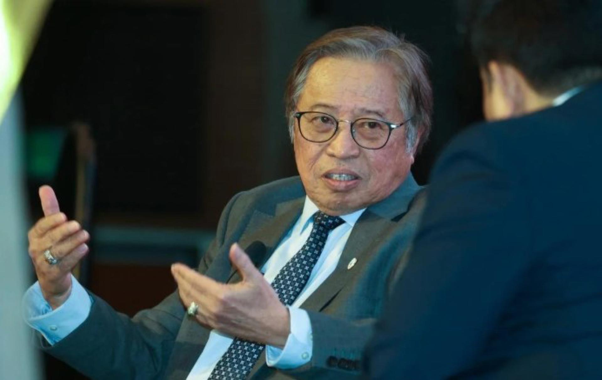 砂拉越总理拿督巴丁宜丹斯里阿邦佐哈里今日在古晋婆罗洲会展中心出席2026年砂拉越财政预算案论坛。