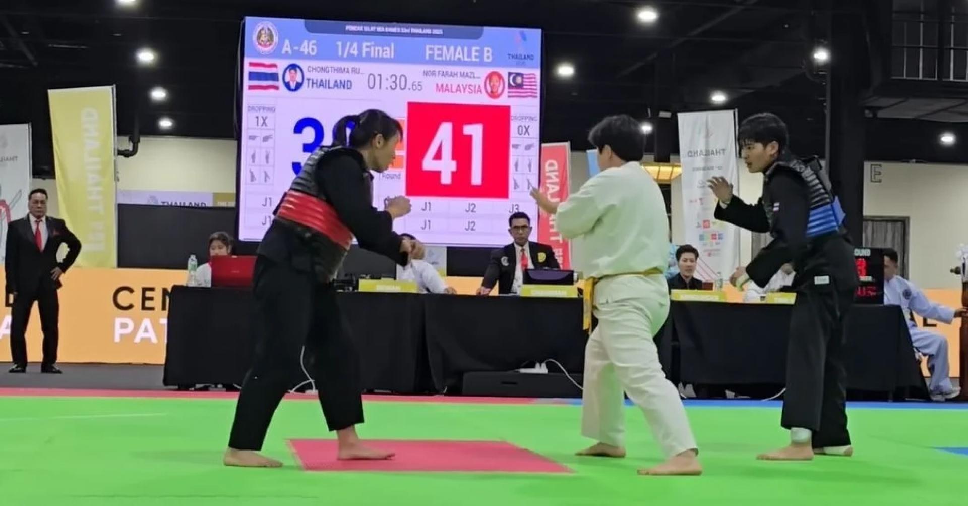 诺法拉（左）对垒庄提玛鲁安通的赛事激烈。