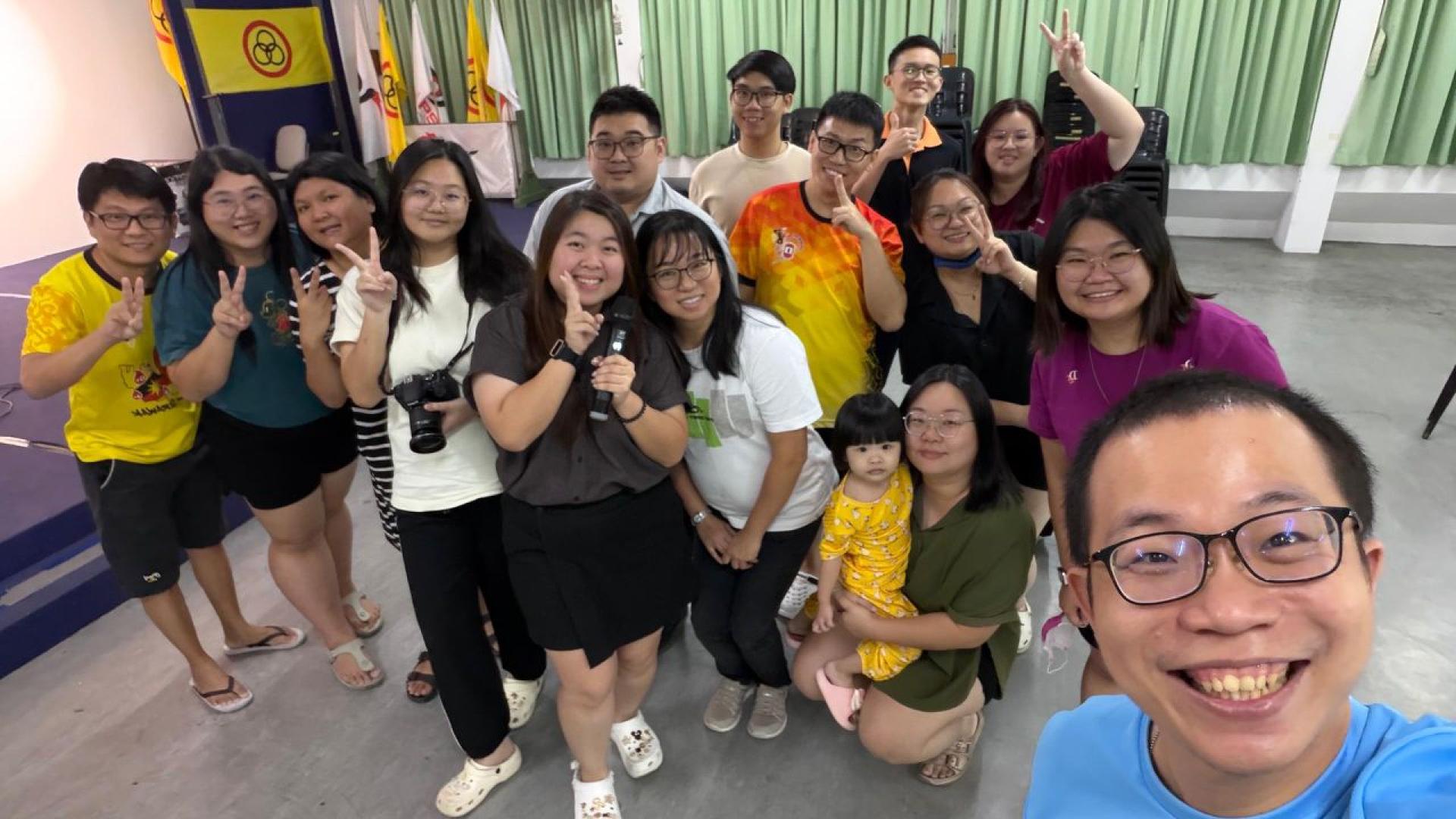 MYAC美里青年活动中心将于12月27日举办《圣诞、生日双倍欢乐》双庆派对筹备会成员合影。