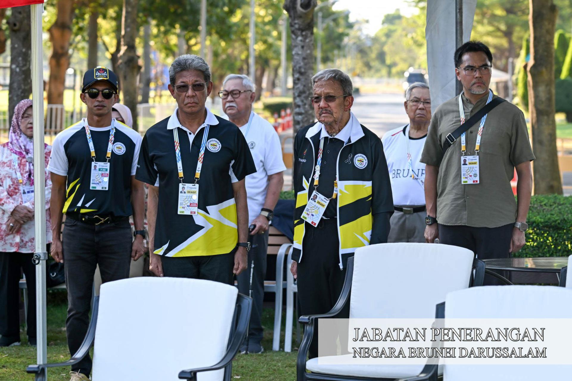 东南亚运动会联合会名誉终身主席兼 汶莱国家奥林匹克理事会主席哈芝苏菲里博尔基亚亲王及杰菲里博尔基亚亲王到场观看比赛