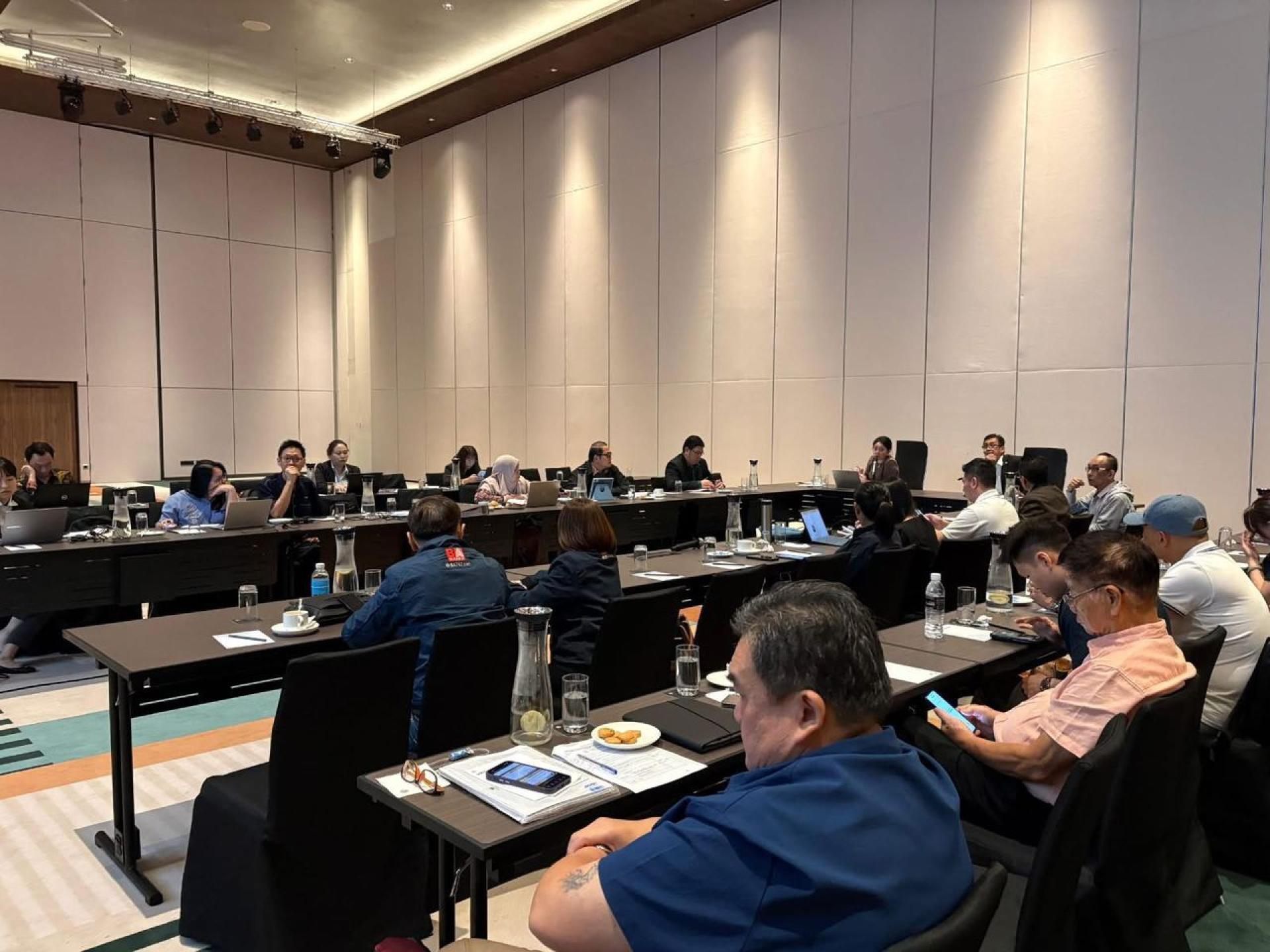 相关会议进行中一瞥。