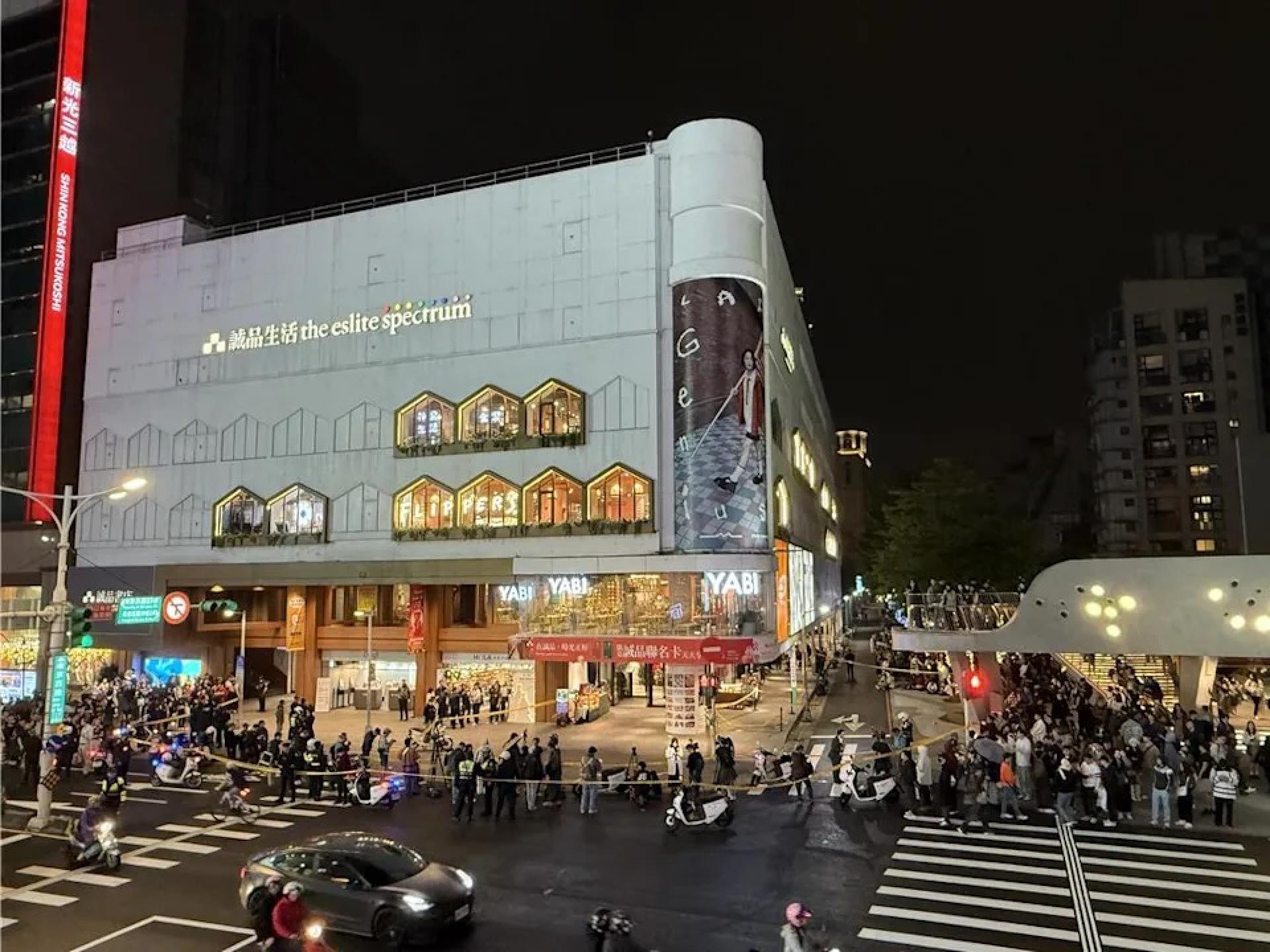 凶嫌最后闯入诚品南西店，最后在馆内坠楼身亡。（图：中时新闻网）