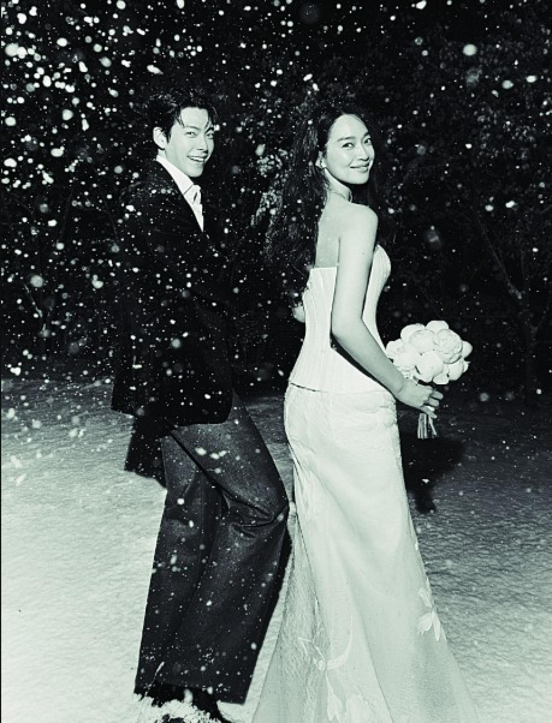 金宇彬和申敏儿20日举办婚礼，晒出绝美雪地婚纱照。