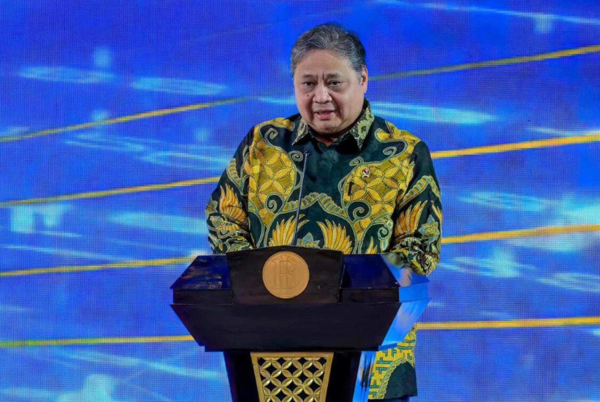 印尼经济统筹部长艾尔朗加星期一在华盛顿与美国贸易代表格里尔会面，艾尔朗加称两国最新一轮的会谈进展顺利。 （档案照片）