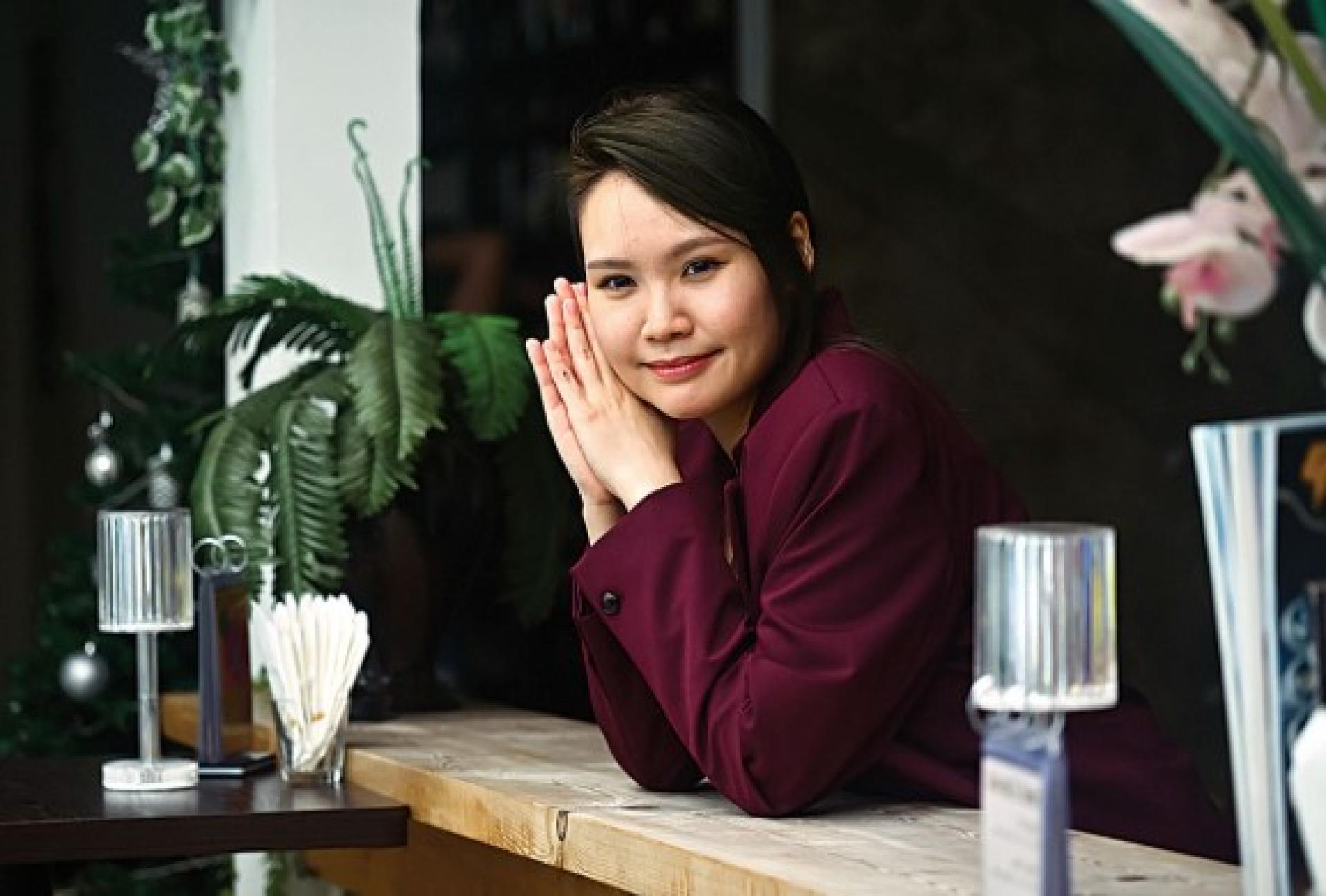 12年后重新出发的梁佩颖不急着证明什么，只希望让音乐成为一条温柔而诚实的陪伴之路。