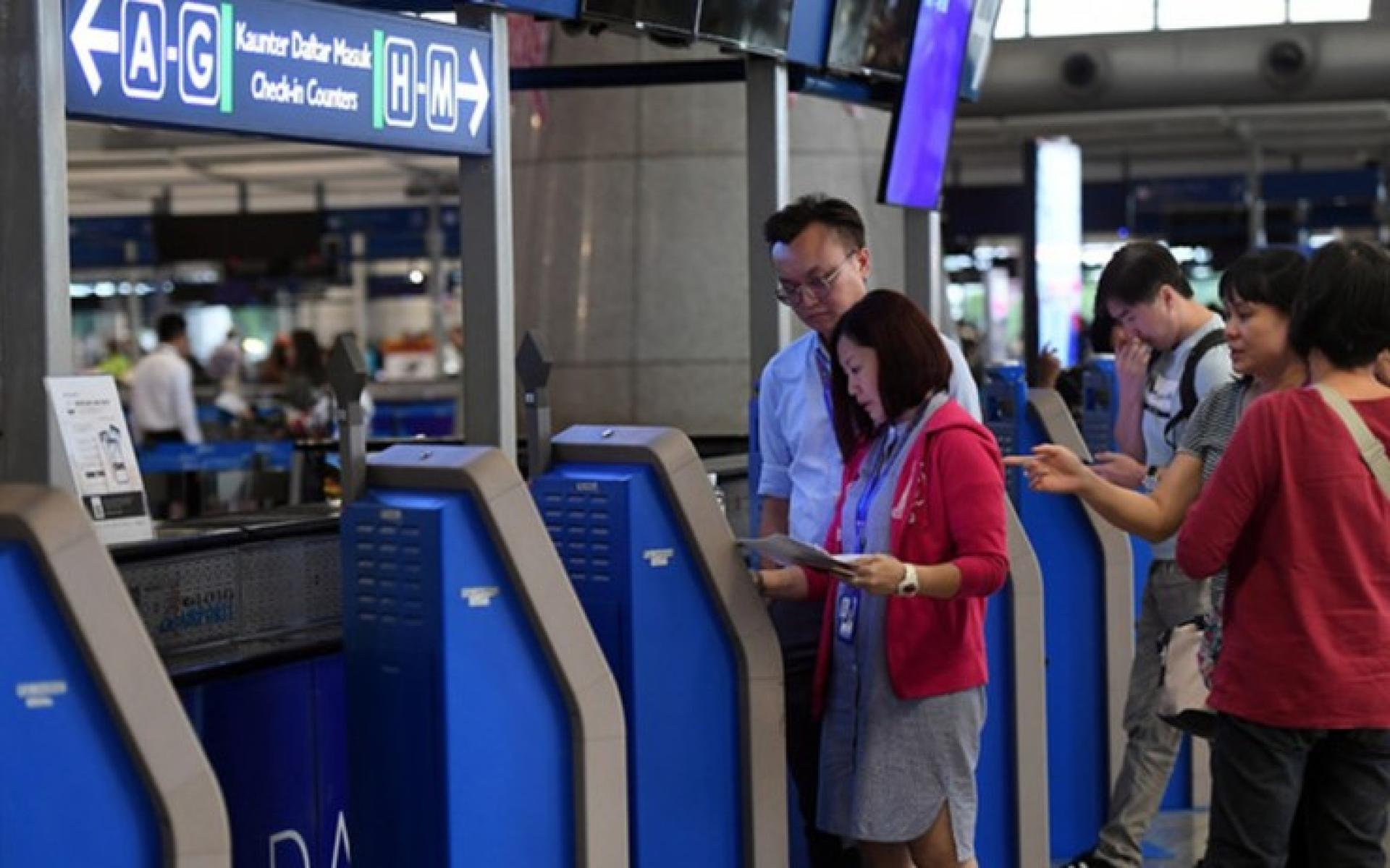 大马机场控股公司指出，由于全球多家航空公司使用的乘客处理系统出现暂时性故障，导致我国机场的值机和登机流程受到影响。