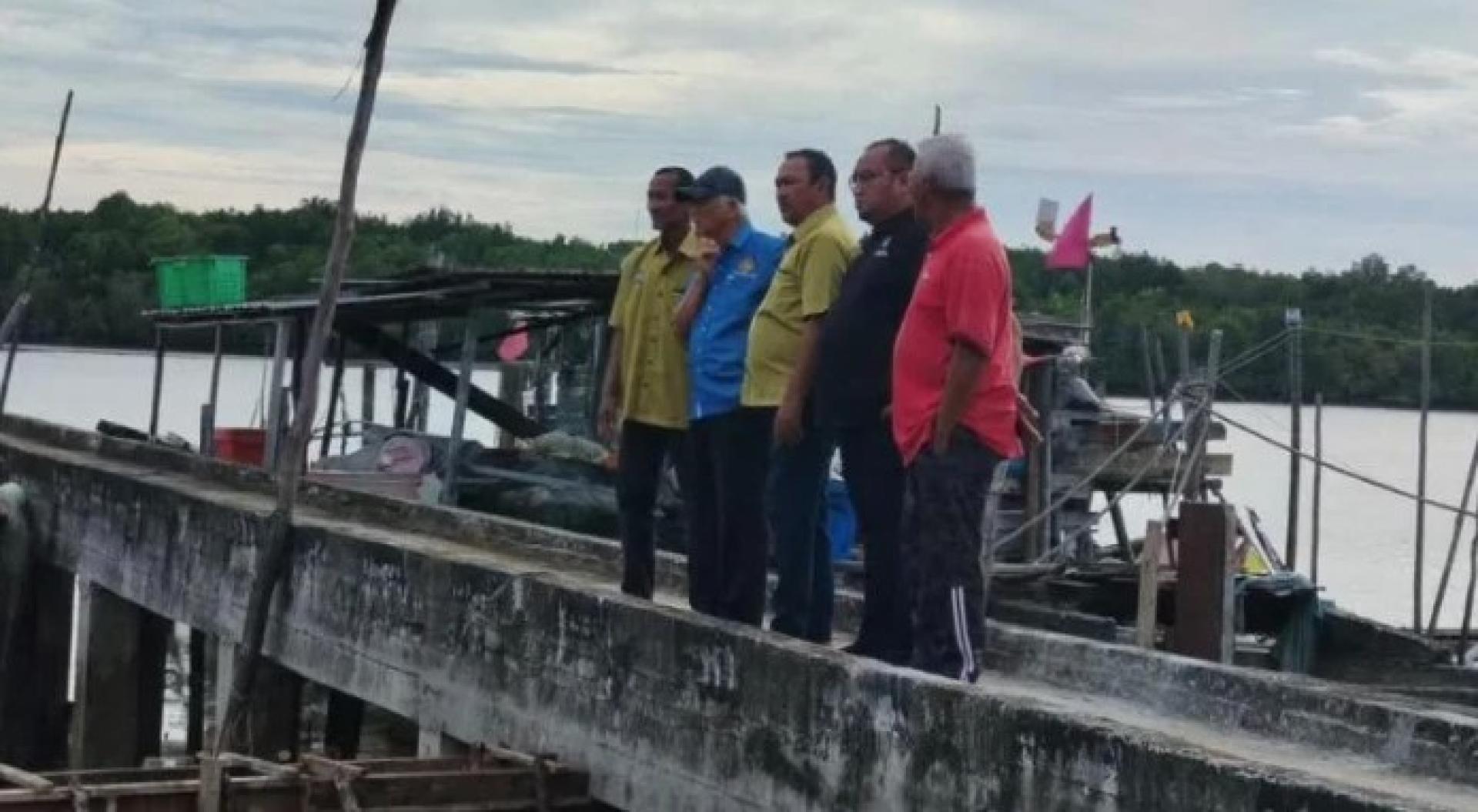 位于甲望格里吉特甘榜沿海一带、耗资200万令吉的潮汐防护堤建设工程，预计将对保障居民安全及维护沿岸地区的可持续发展发挥重要作用，有效抵御海岸侵蚀及涨潮引发的水患威胁。