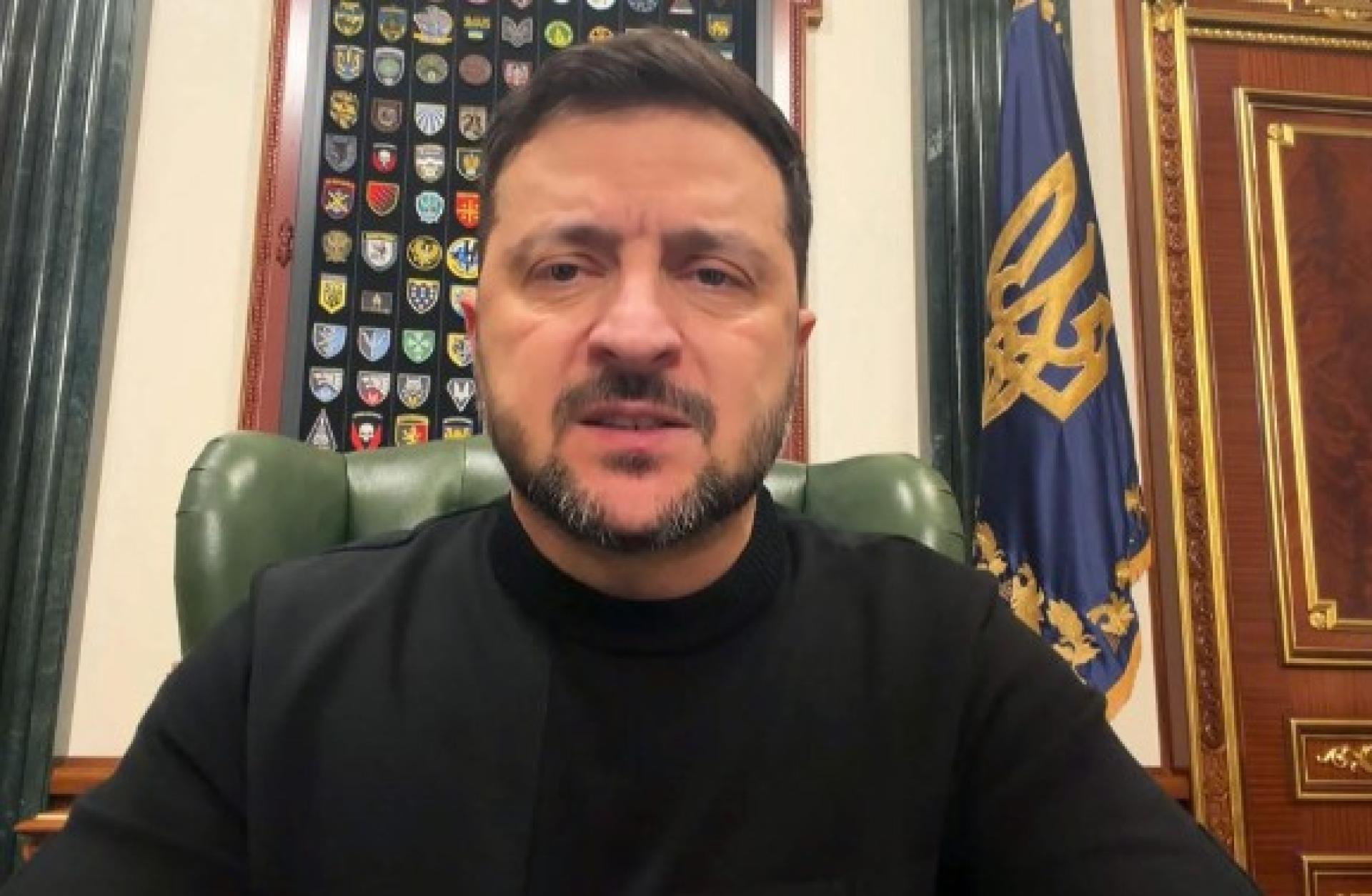 泽连斯基平安夜发表全国谈话。