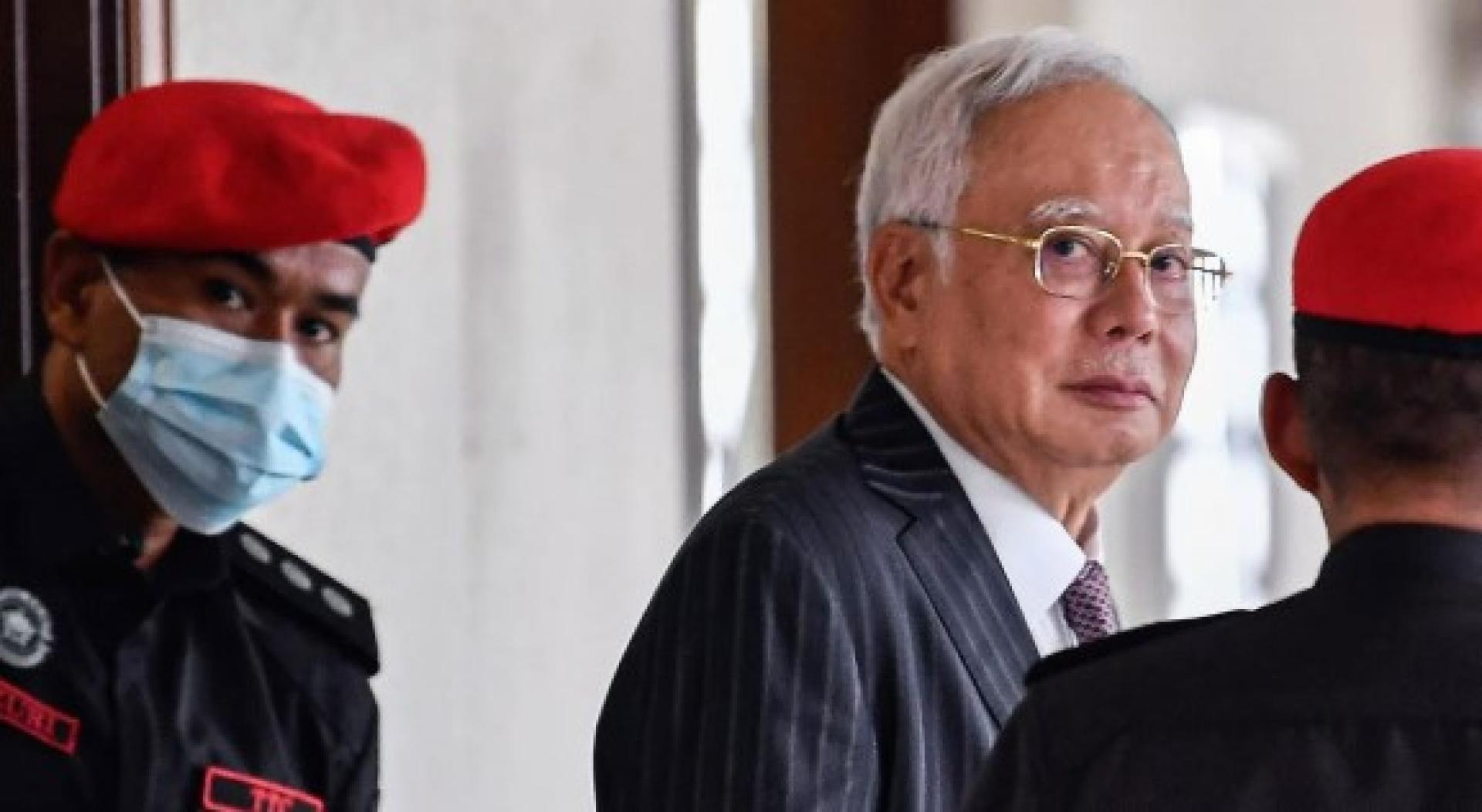 纳吉涉嫌挪用一马发展公司（1MDB）超过22亿7000万令吉的案件，所有25项控状皆罪名成立！