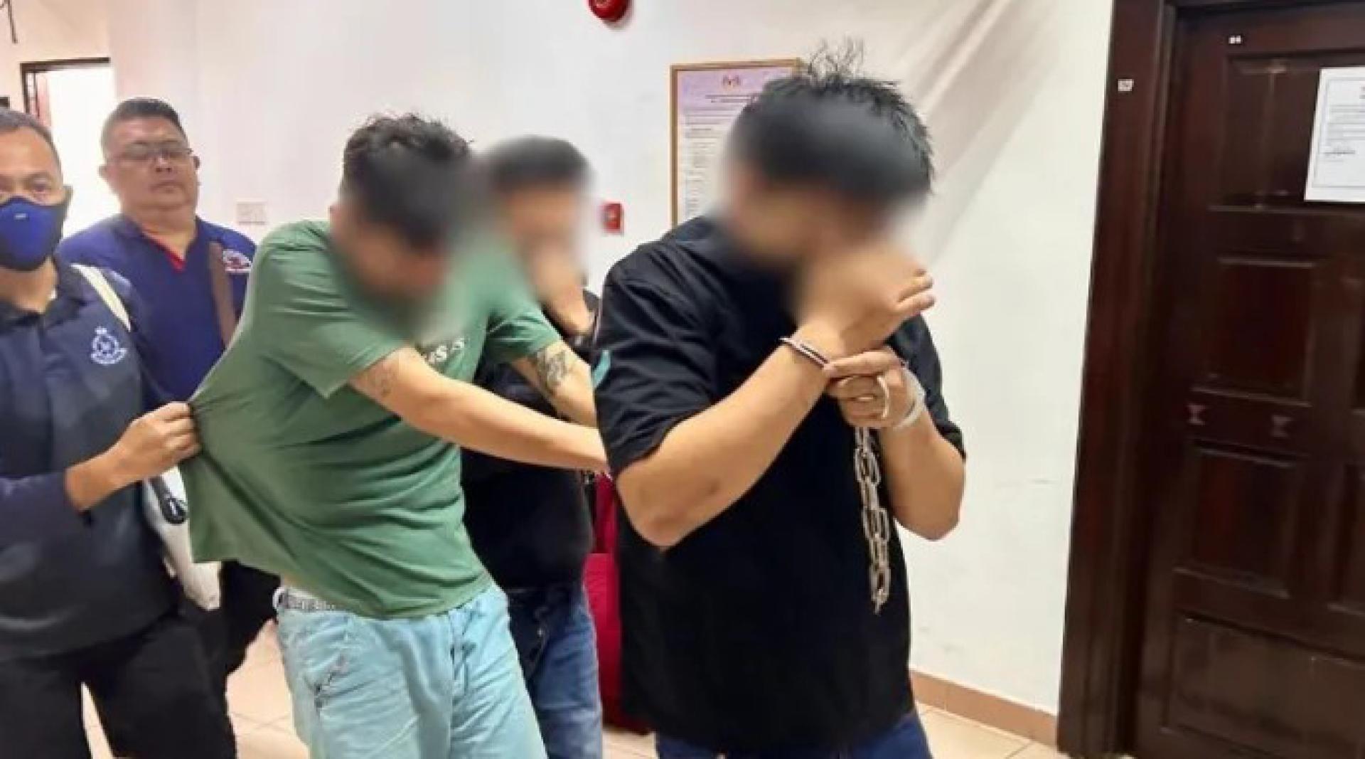 两名涉案嫌疑人。