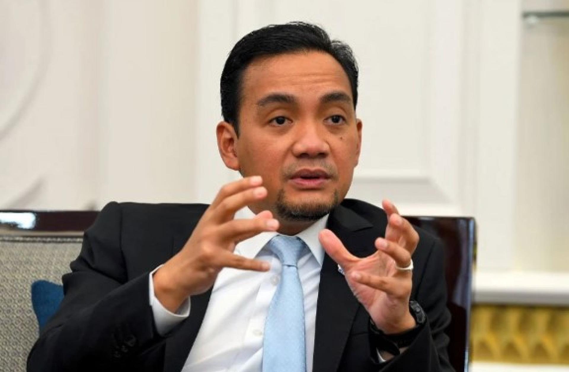 翁哈菲兹在脸书发文说，地震情况受控。