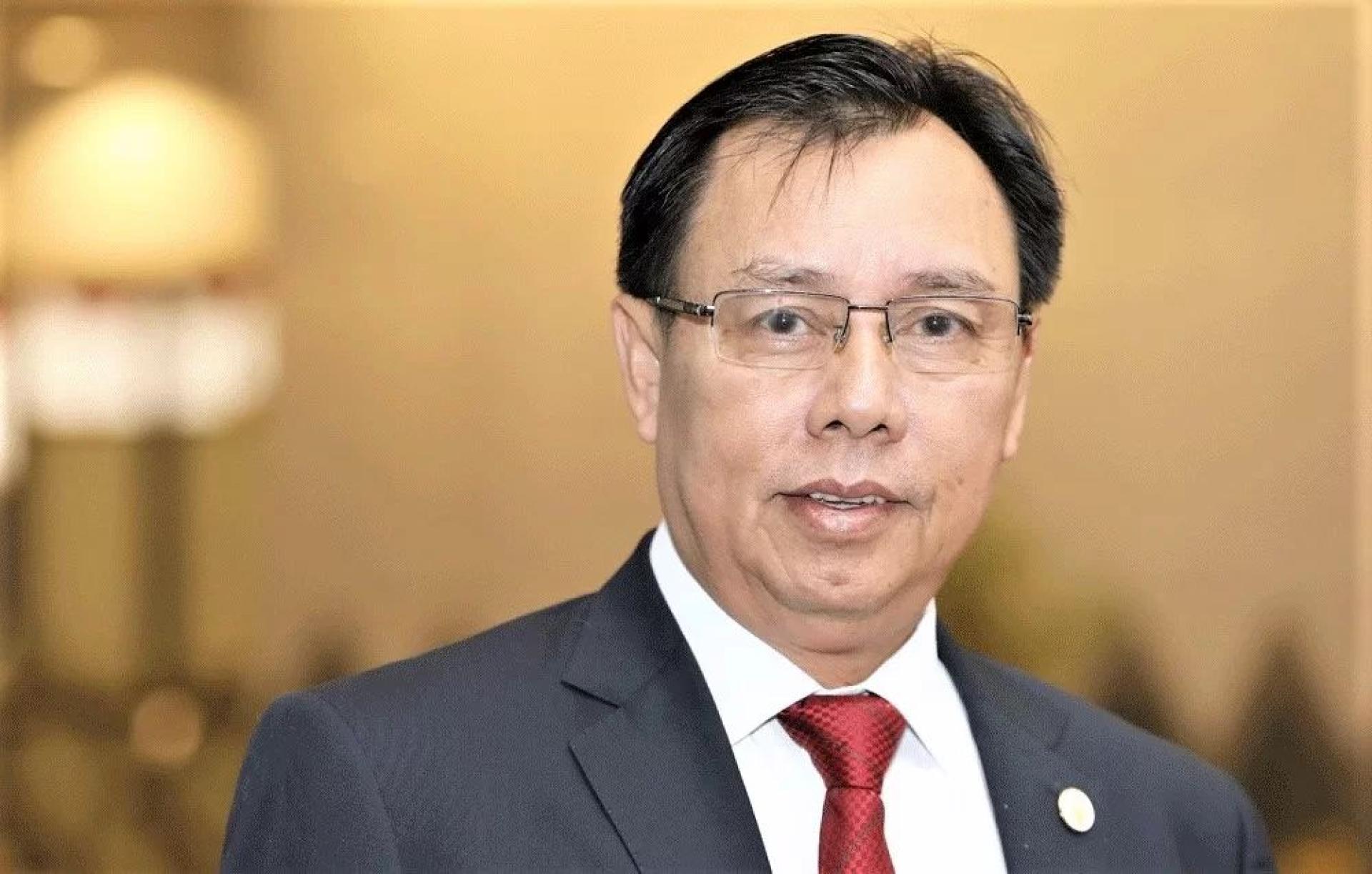 Datuk Seri Dr Stephen Rundi Utom