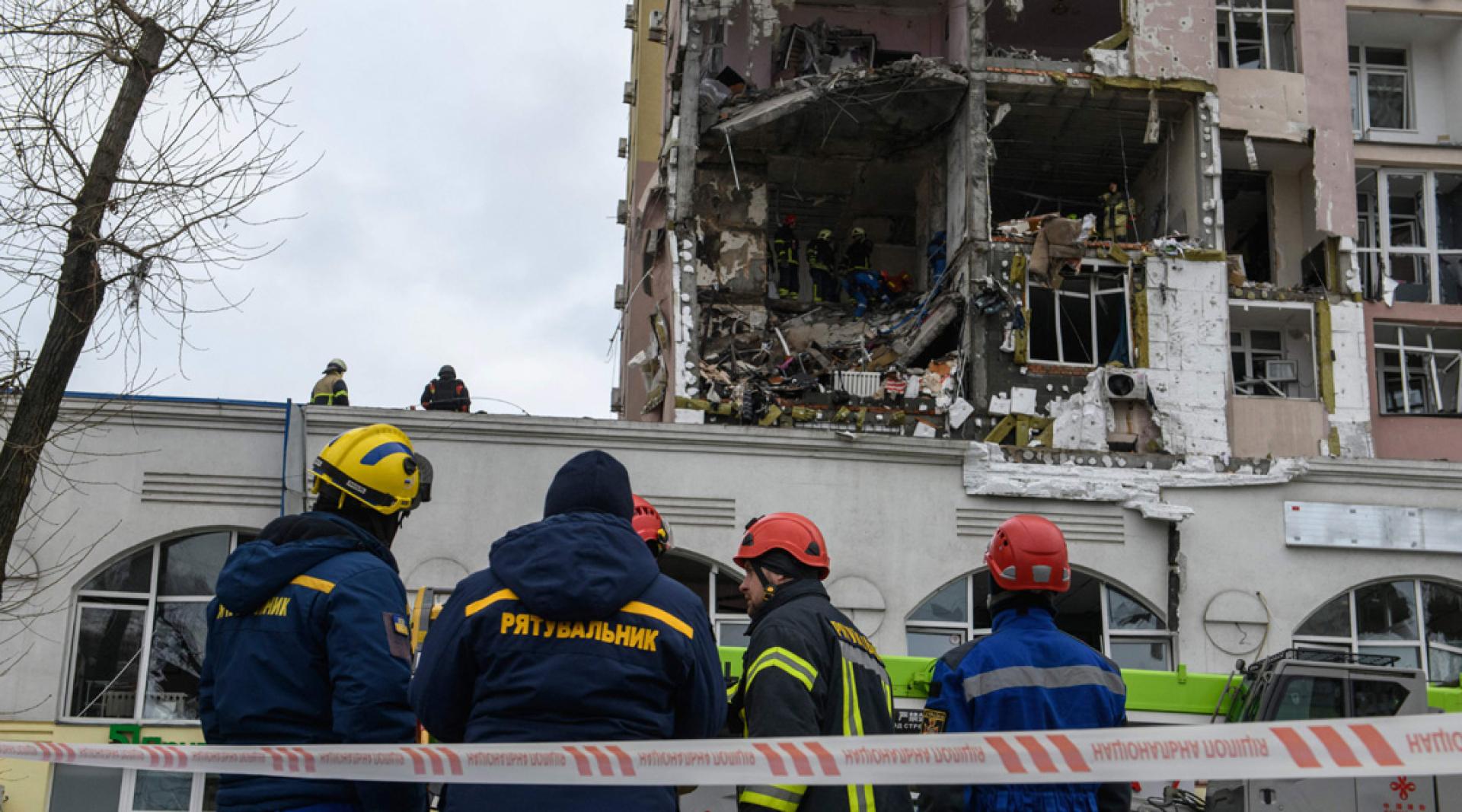 俄罗斯继续对基辅展开无人机和导弹攻击。