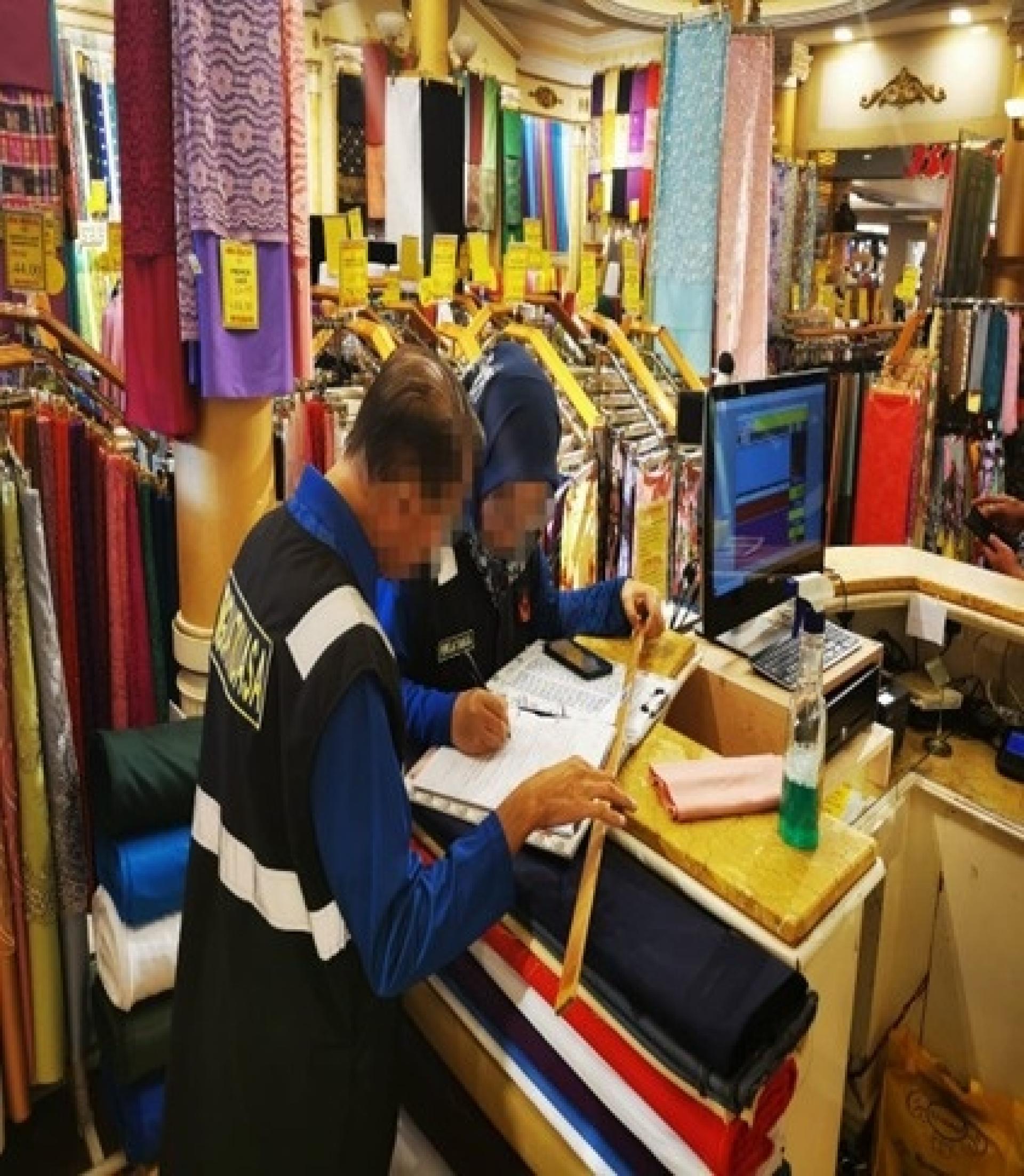 商家配合接受检查。