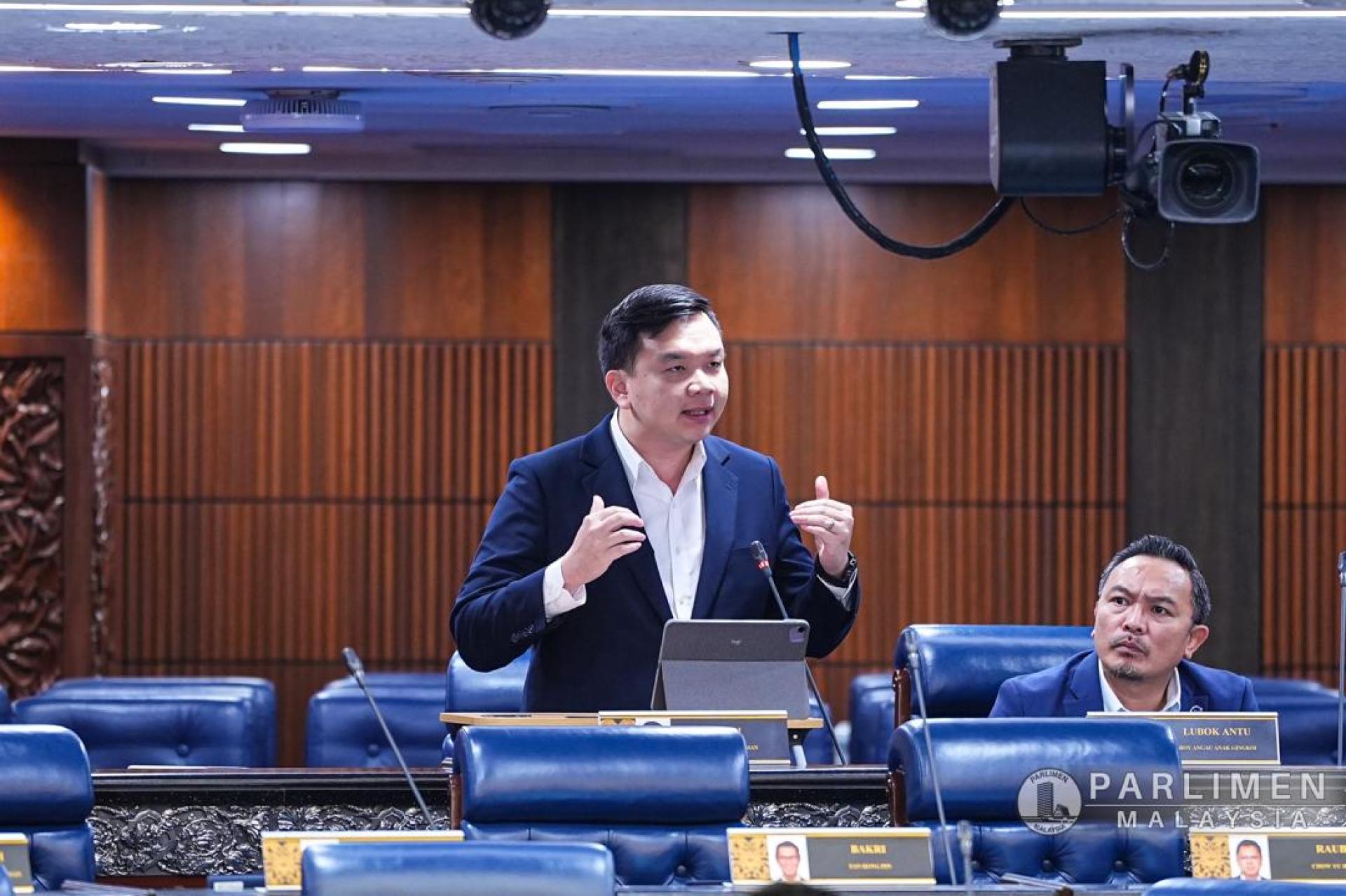 联邦旅游、艺术及文化部副部长赵俊汇报截至2025年底，美里8项重要联邦工程的最新进展情况，并承诺持续为美里发声。