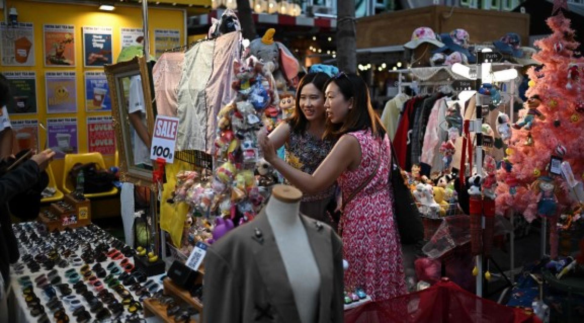 当局表示，此举将缩小泰国本土经营者，尤其是中小企业与此前未纳入税收体系的低价外国进口商品之间的差距。