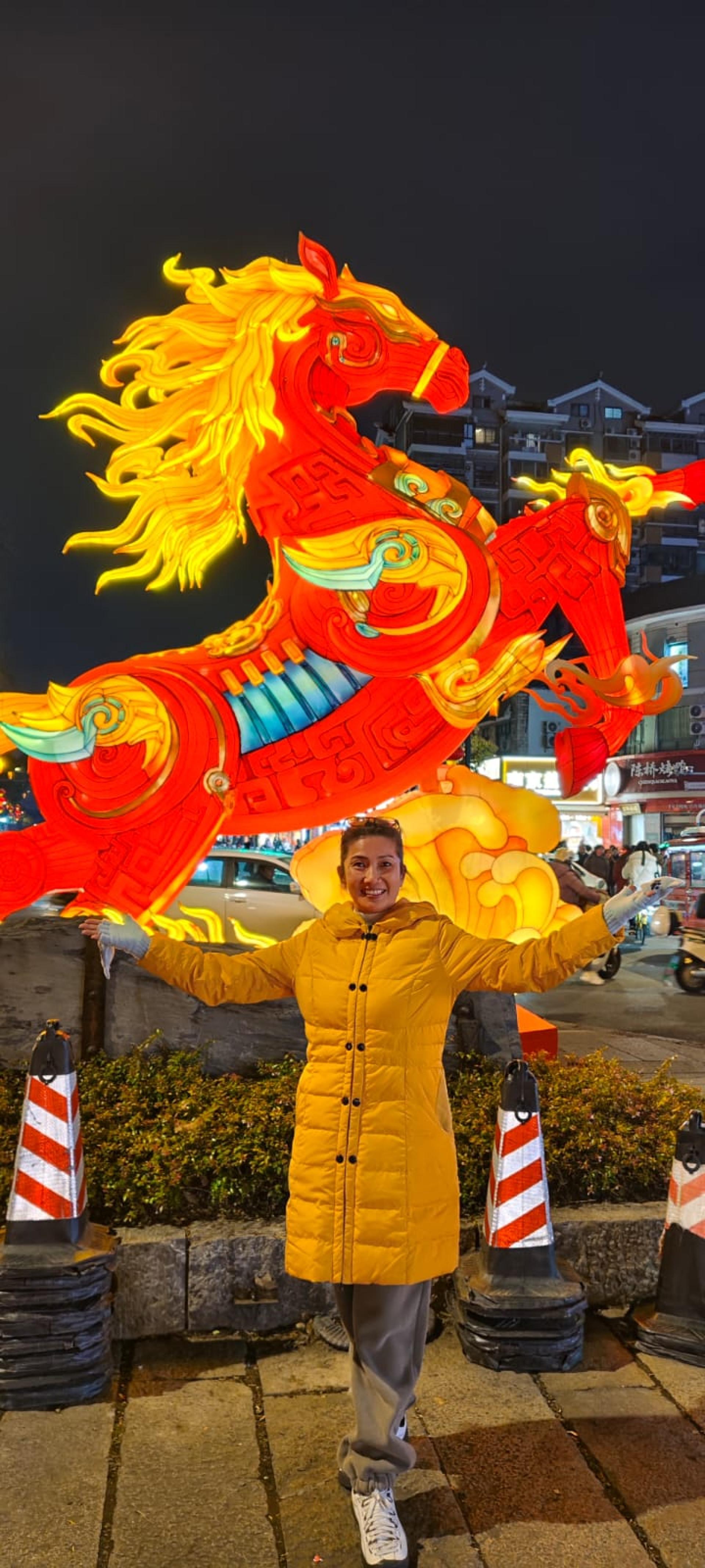 吴敏娜体验南京的跨年氛围