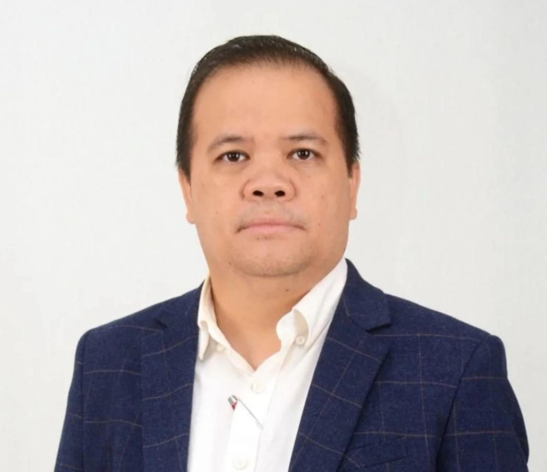 政治分析师诺维尔林顿教授。