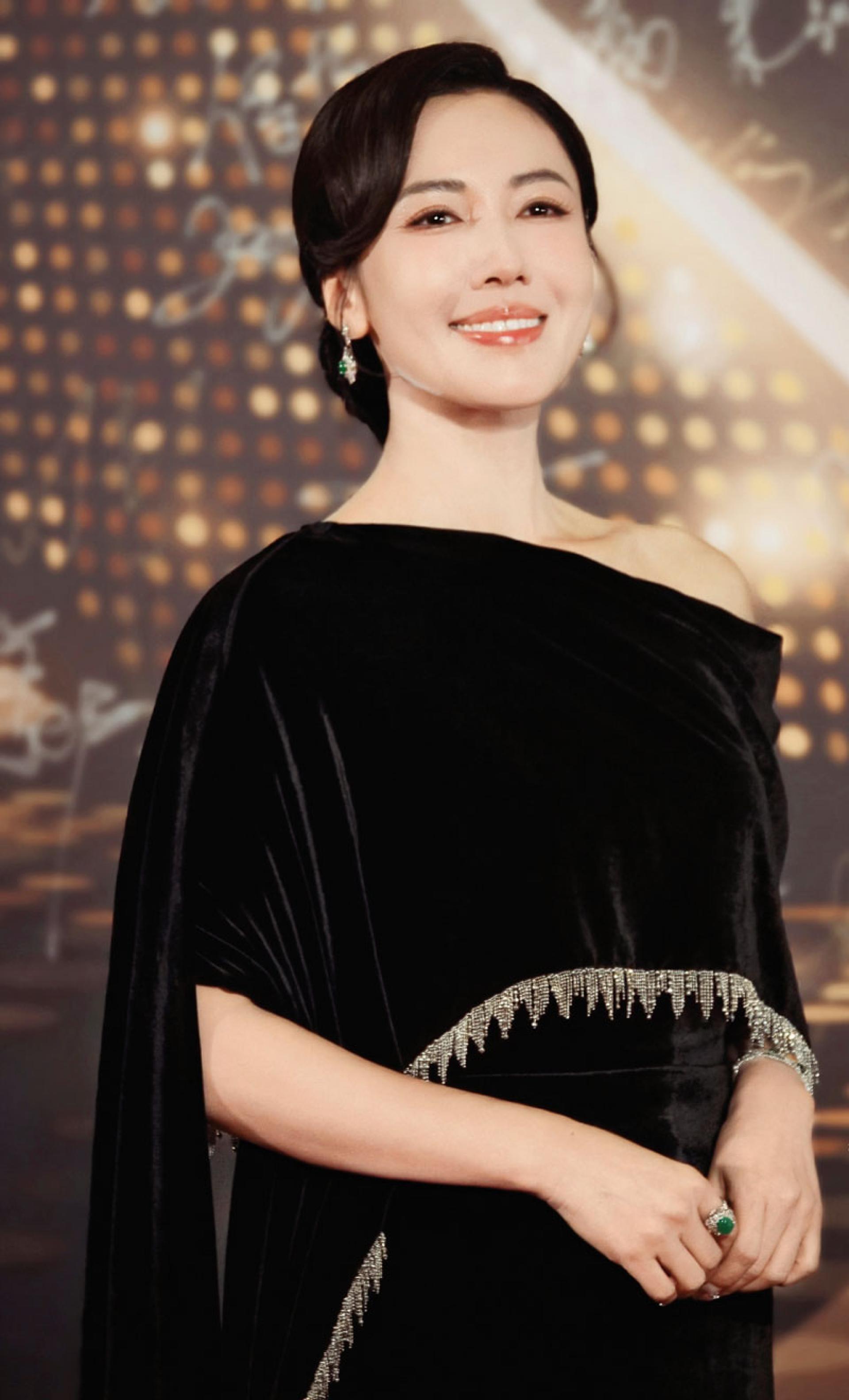 李施嬅被叫回中国专心发展。