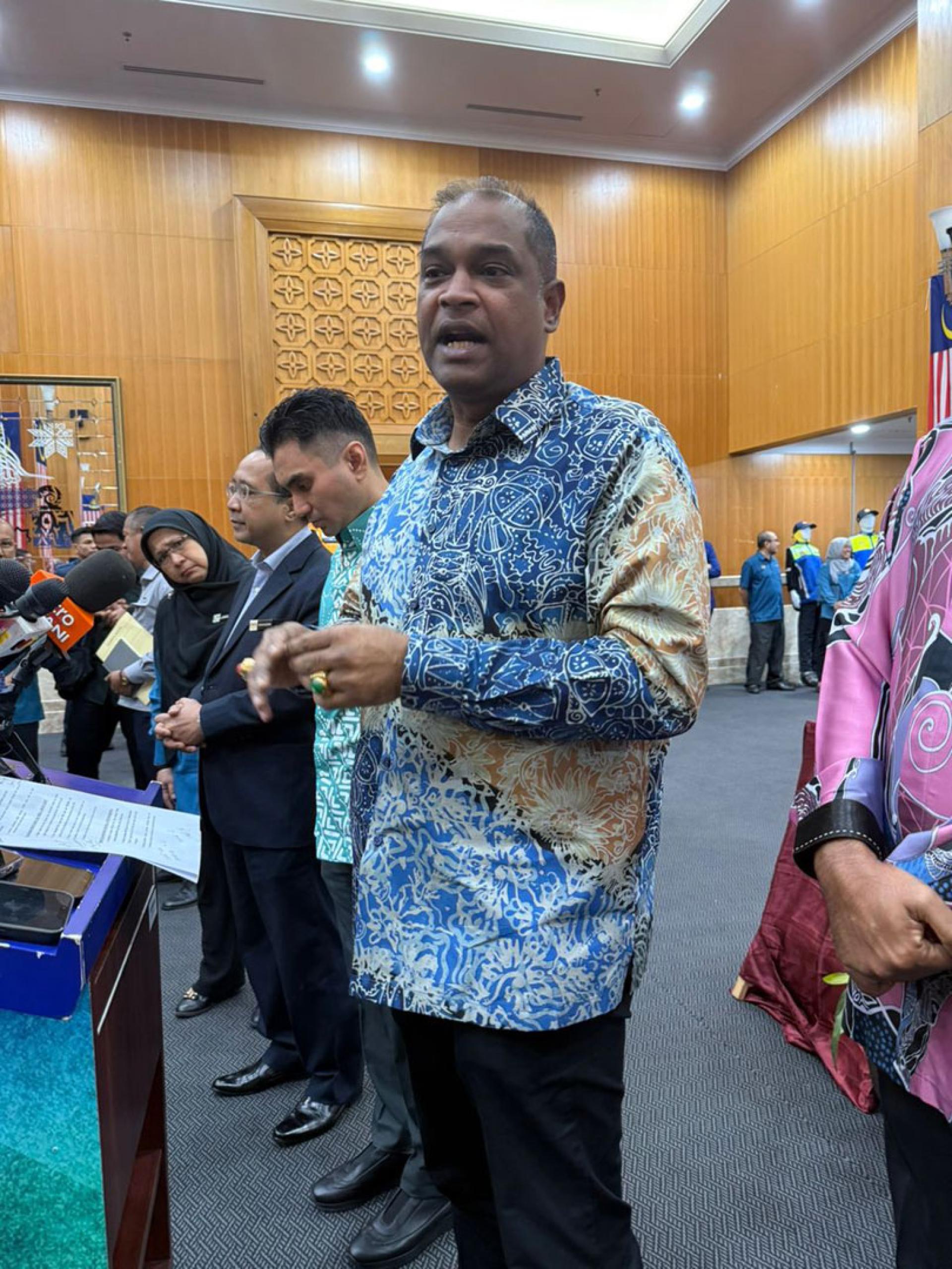 拉马南认为，团结政府中盟党之间从未出现问题。