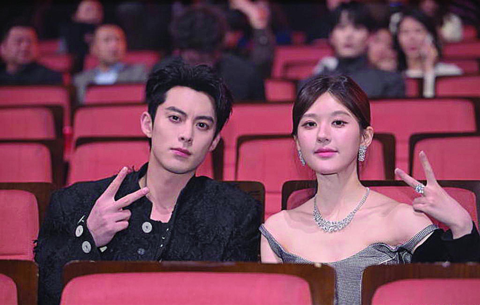 王鹤棣演唱会邀请赵露思当嘉宾。