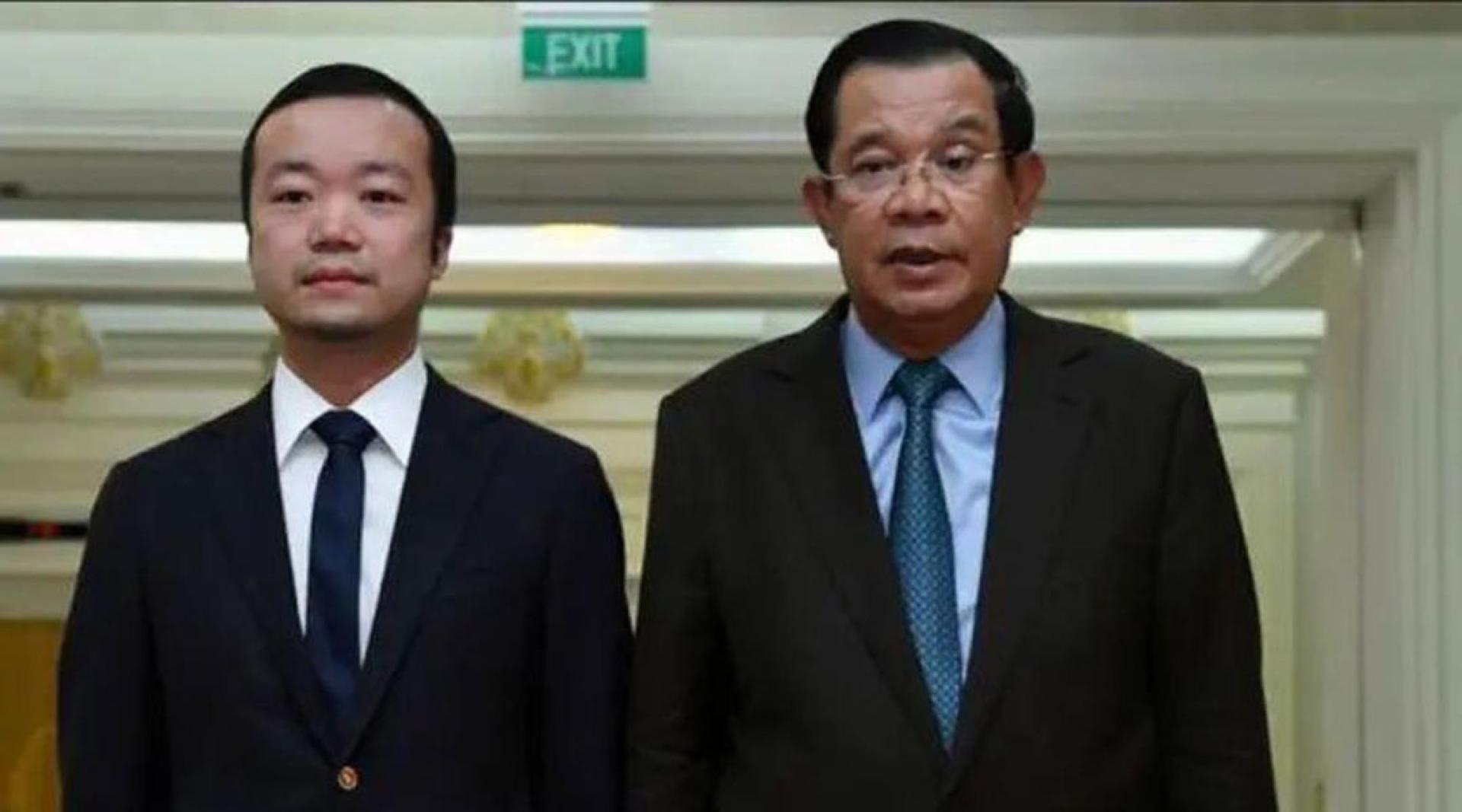 当陈志（左）被遣返中国后，洪森（右）宣布与他划清界线。