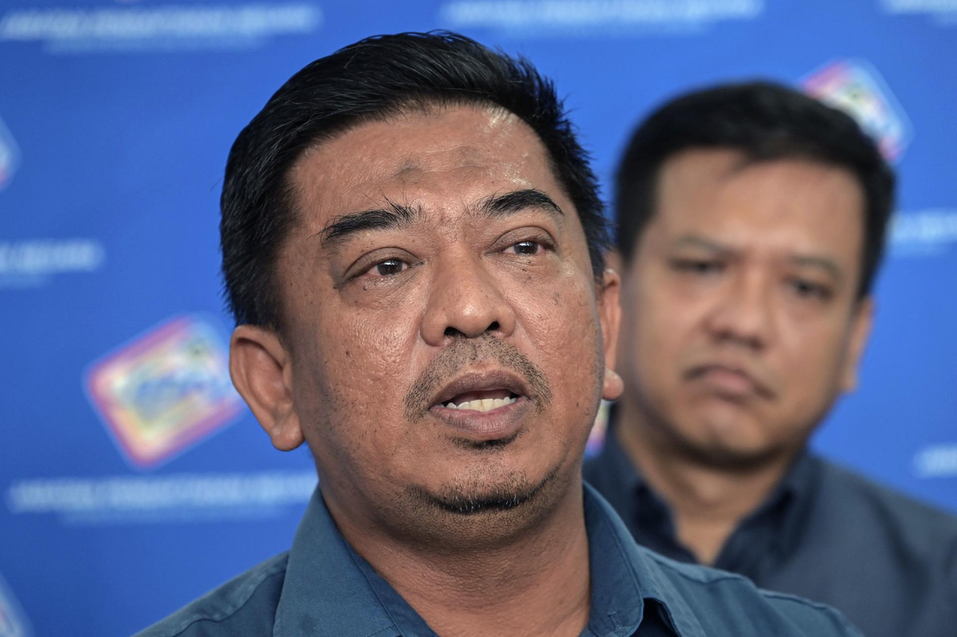 巴鲁希山：放弃国民身份者，若要重新获得大马公民身份，必须依据现有的法令提出申请，没有捷径或特权。