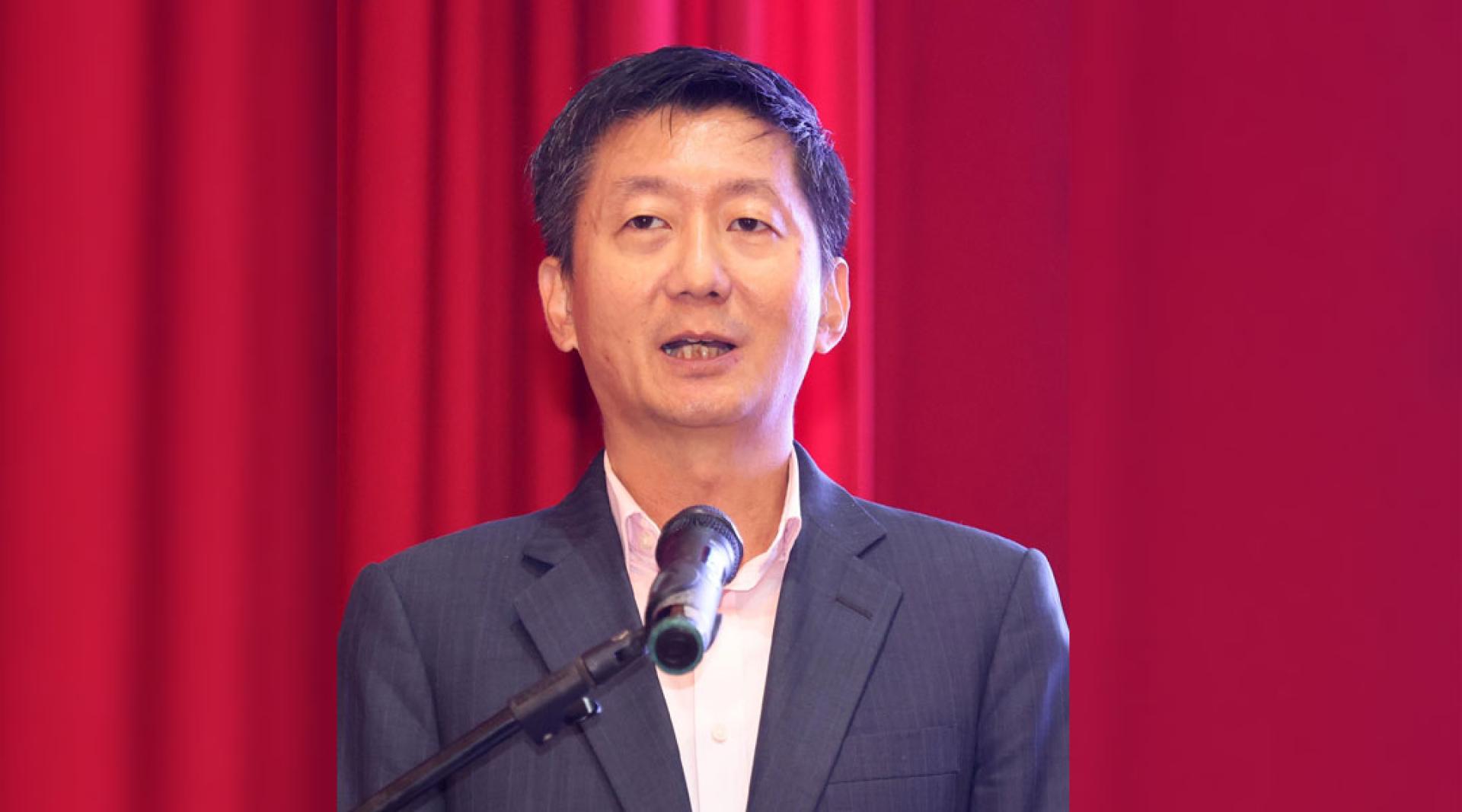 颜登逸：隆雪华堂对安华提出限制首相任期的构想，原则上是表示欢迎。