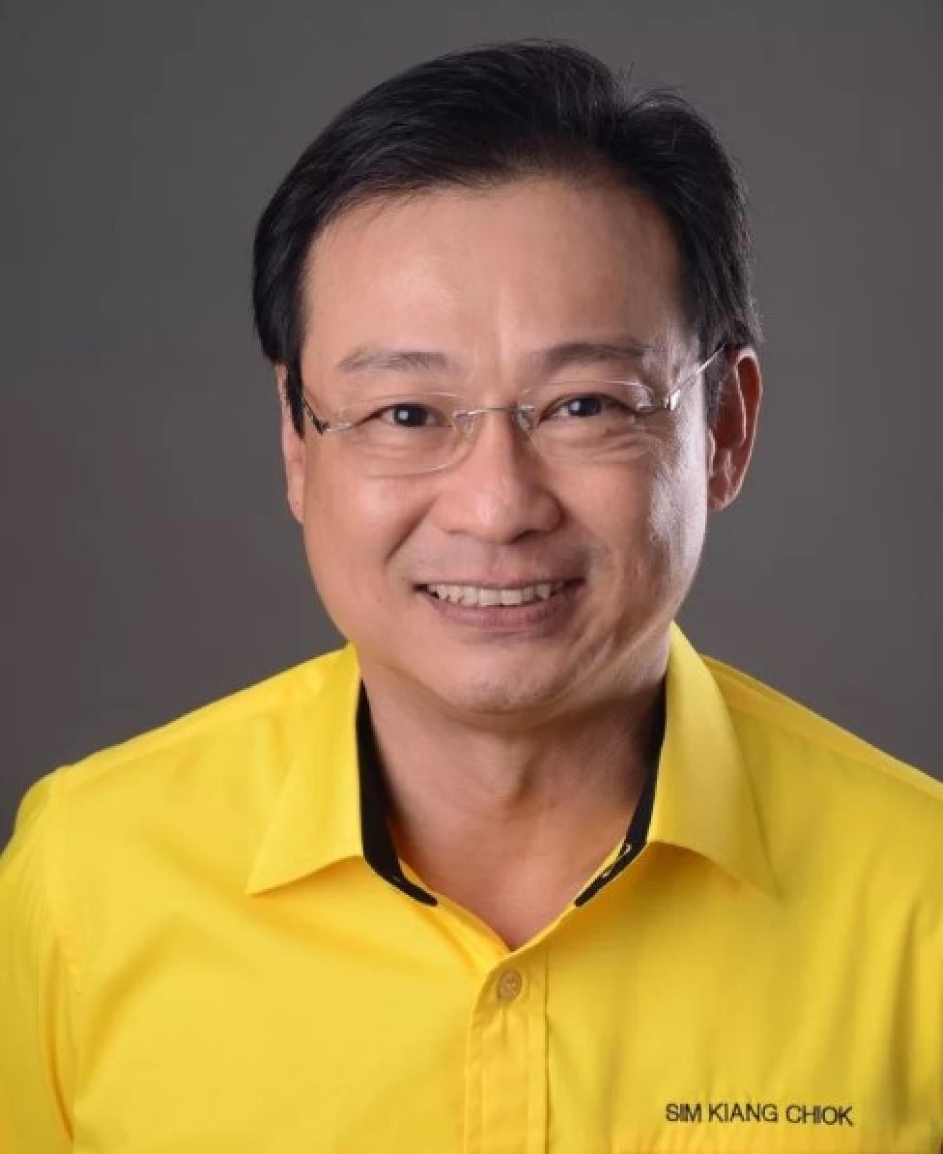 砂拉越人联党石角支部主席拿督沈坚石。